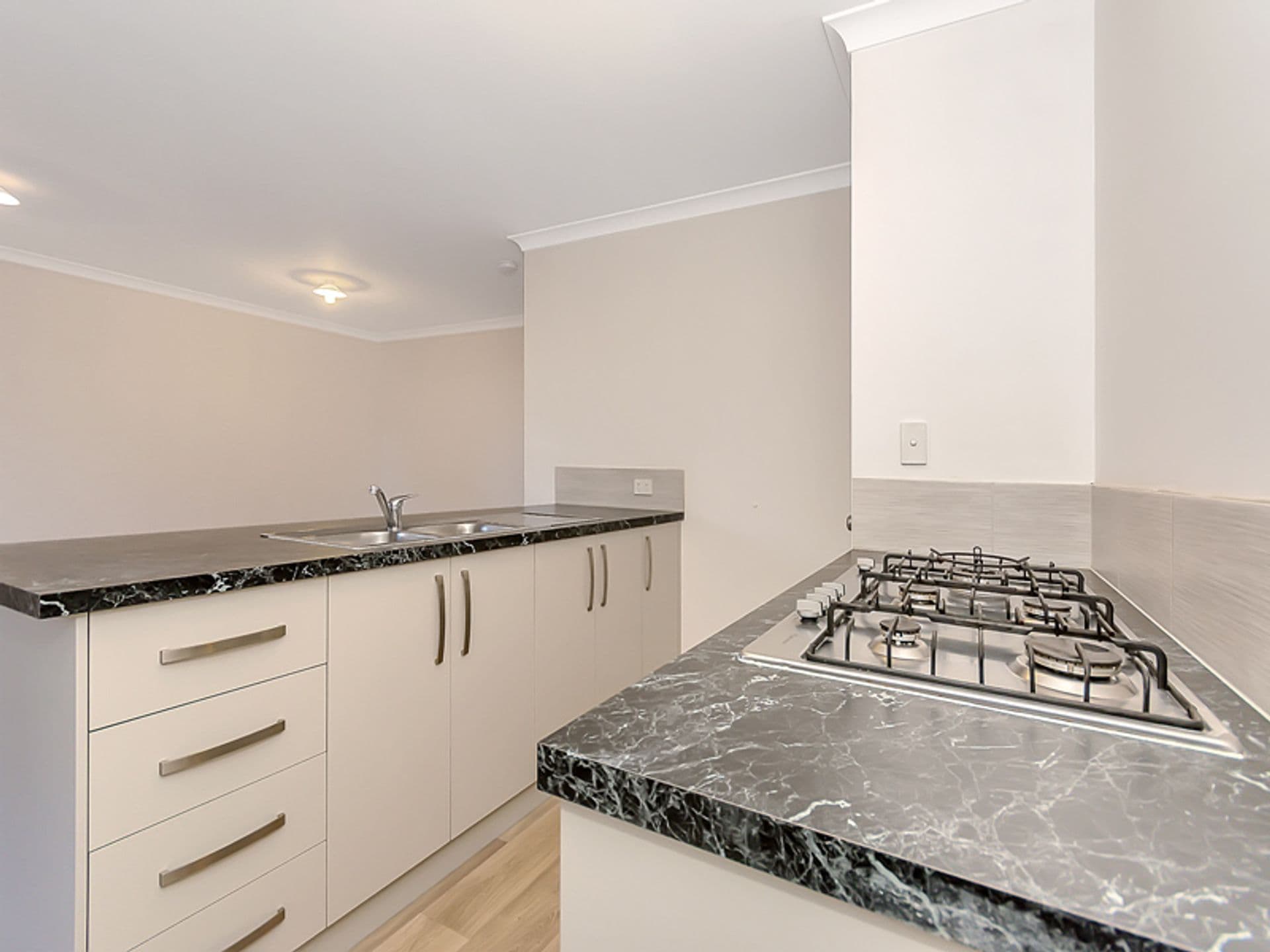 48 Thornbill Crescent, Coodanup, WA, 6210, Coodanup - Thumbnail 8