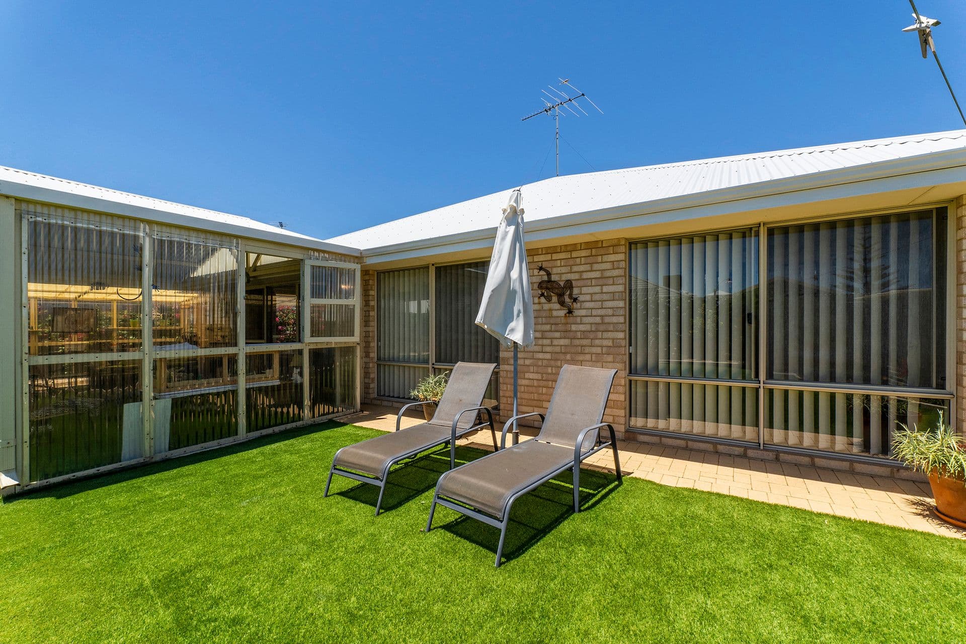 1 Marsdenia Road, Halls Head, WA, 6210, Halls Head - Thumbnail 4