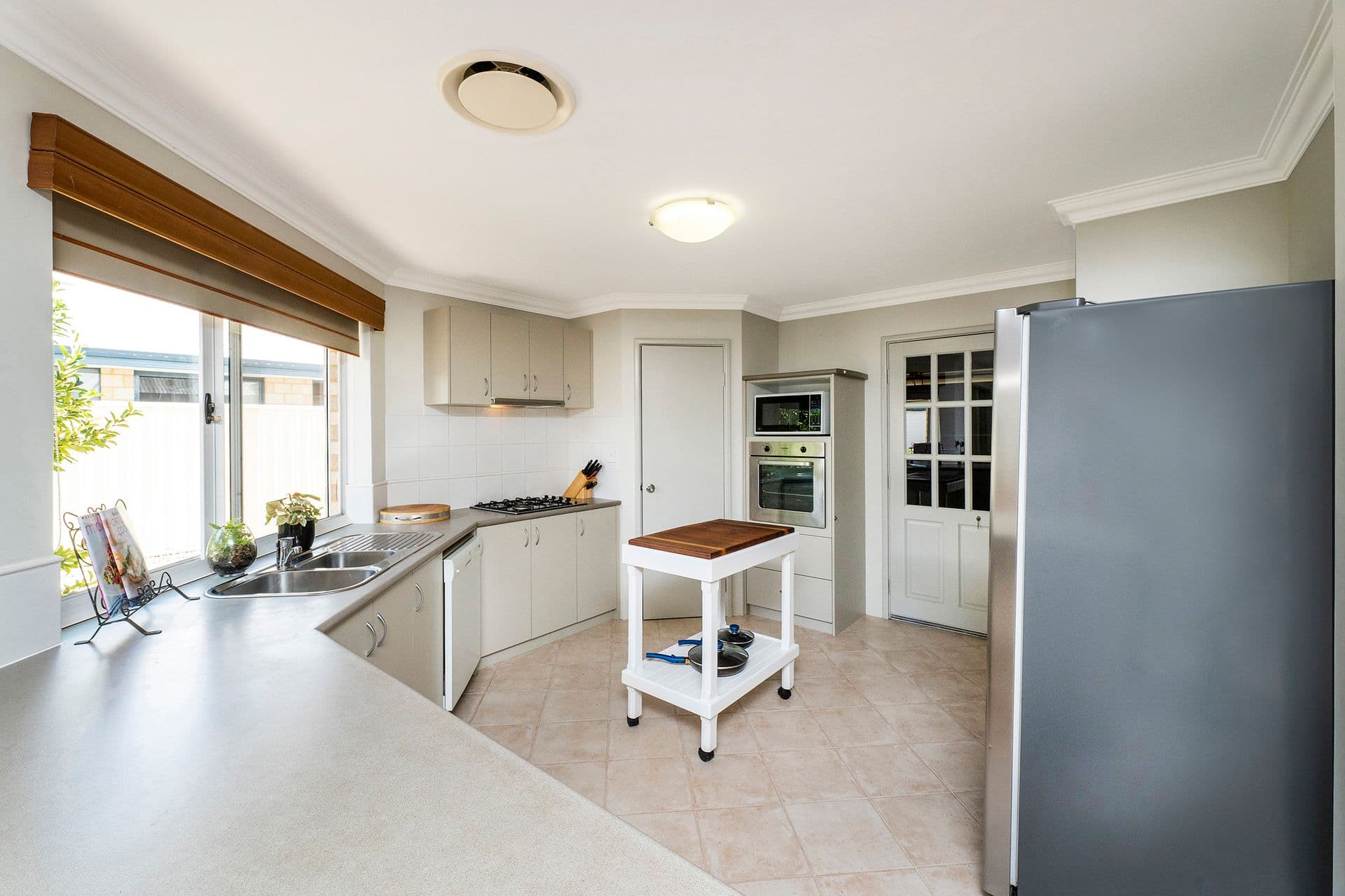 49 Newport Drive, Dudley Park, WA, 6210, Dudley Park - Thumbnail 4