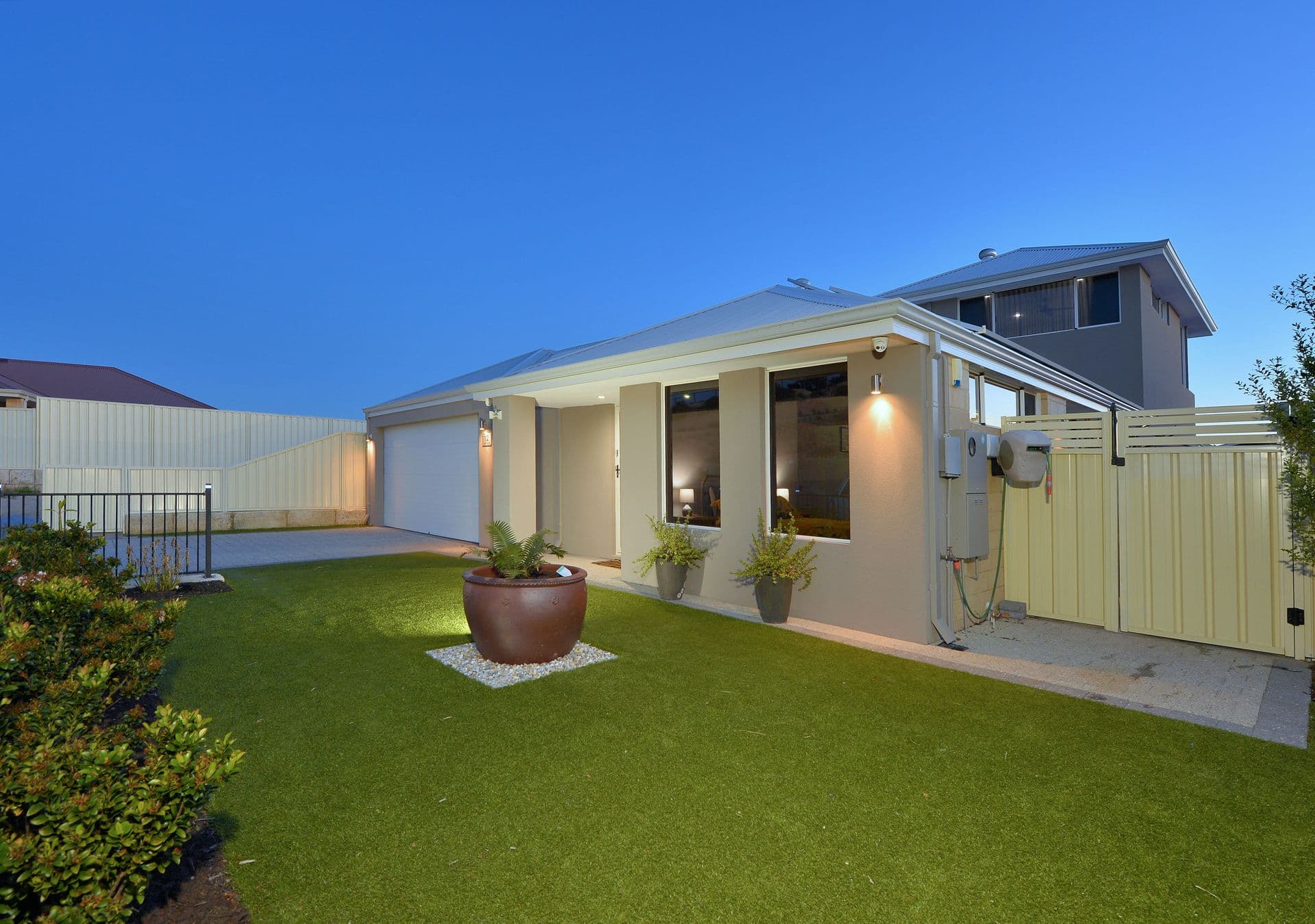 12 Lisle Road, Madora Bay, WA, 6210, Madora Bay - Thumbnail 2