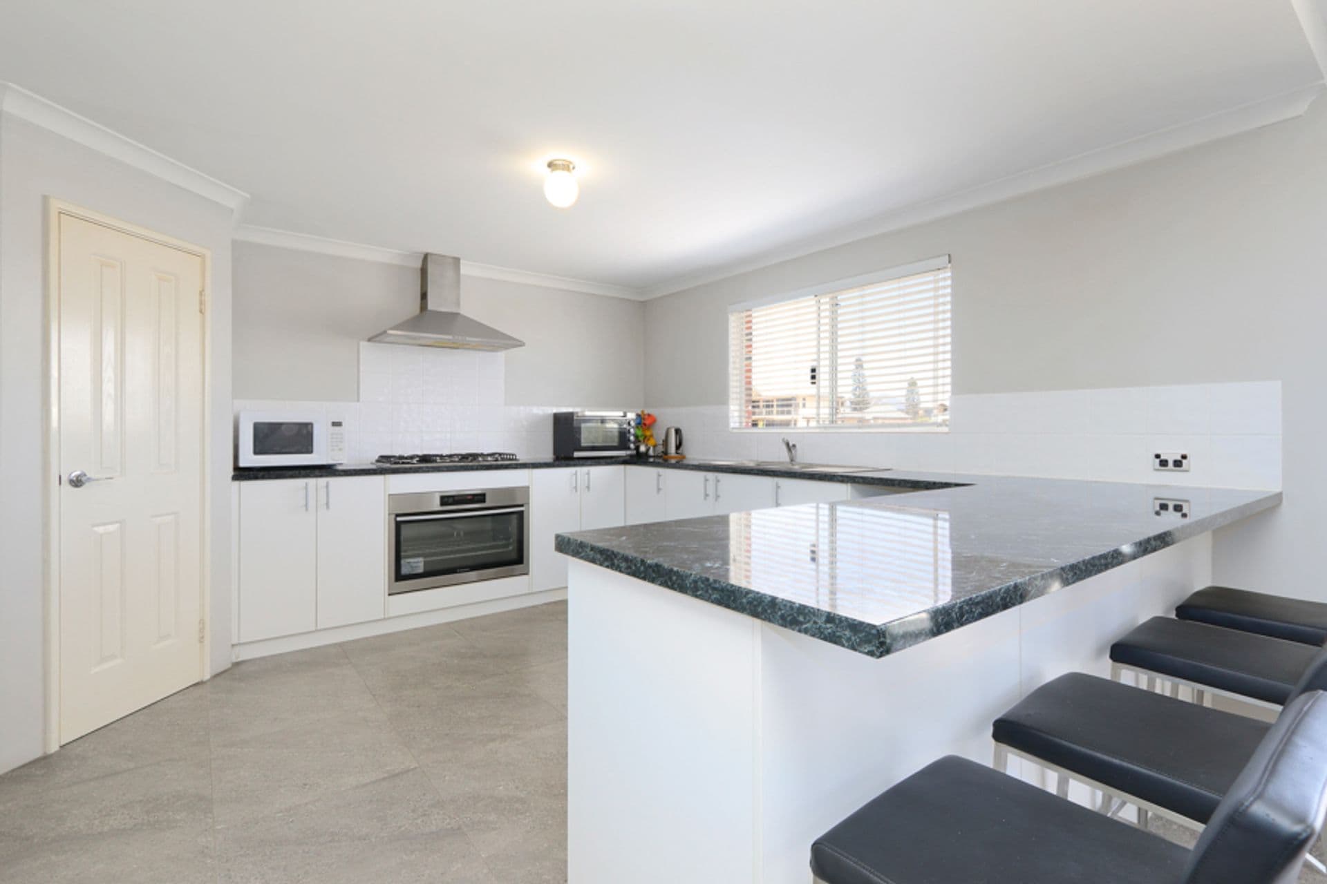 87 Sandpiper Island Retreat, Wannanup, WA, 6210, Wannanup - Thumbnail 4