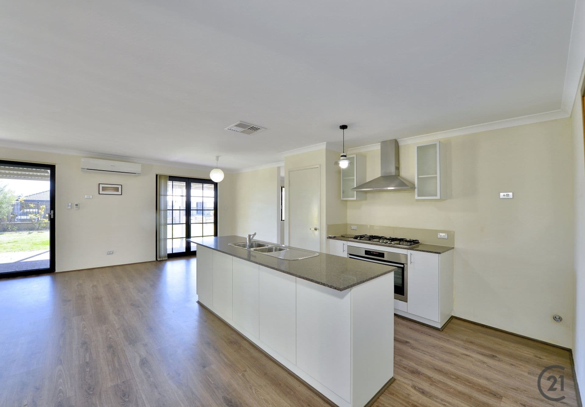 2 Toora Mews, Lakelands, WA, 6180, Lakelands - Thumbnail 3