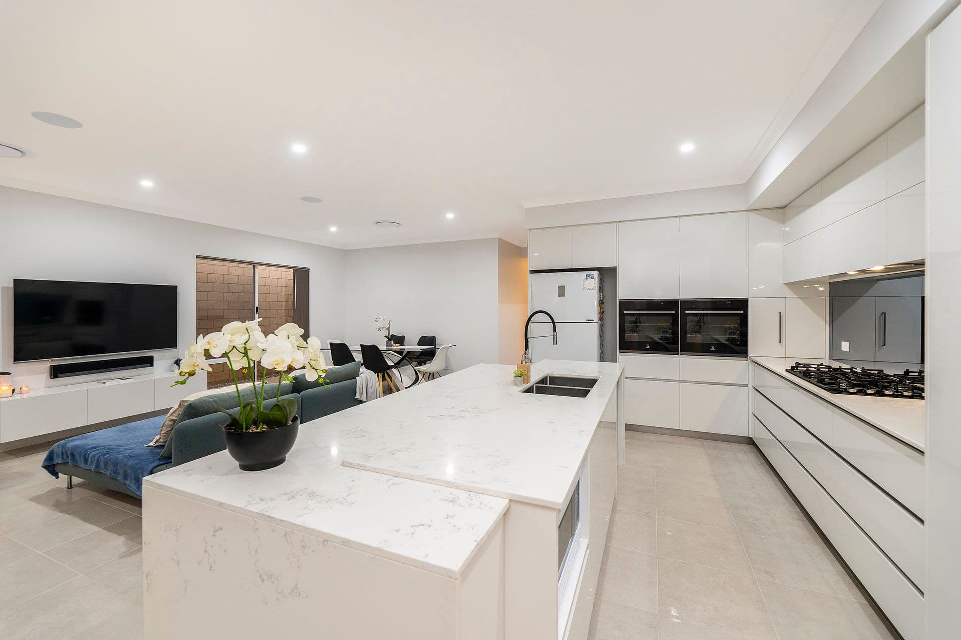 16 Ferrolana Chase, Madora Bay, WA, 6210, Madora Bay - Image 1