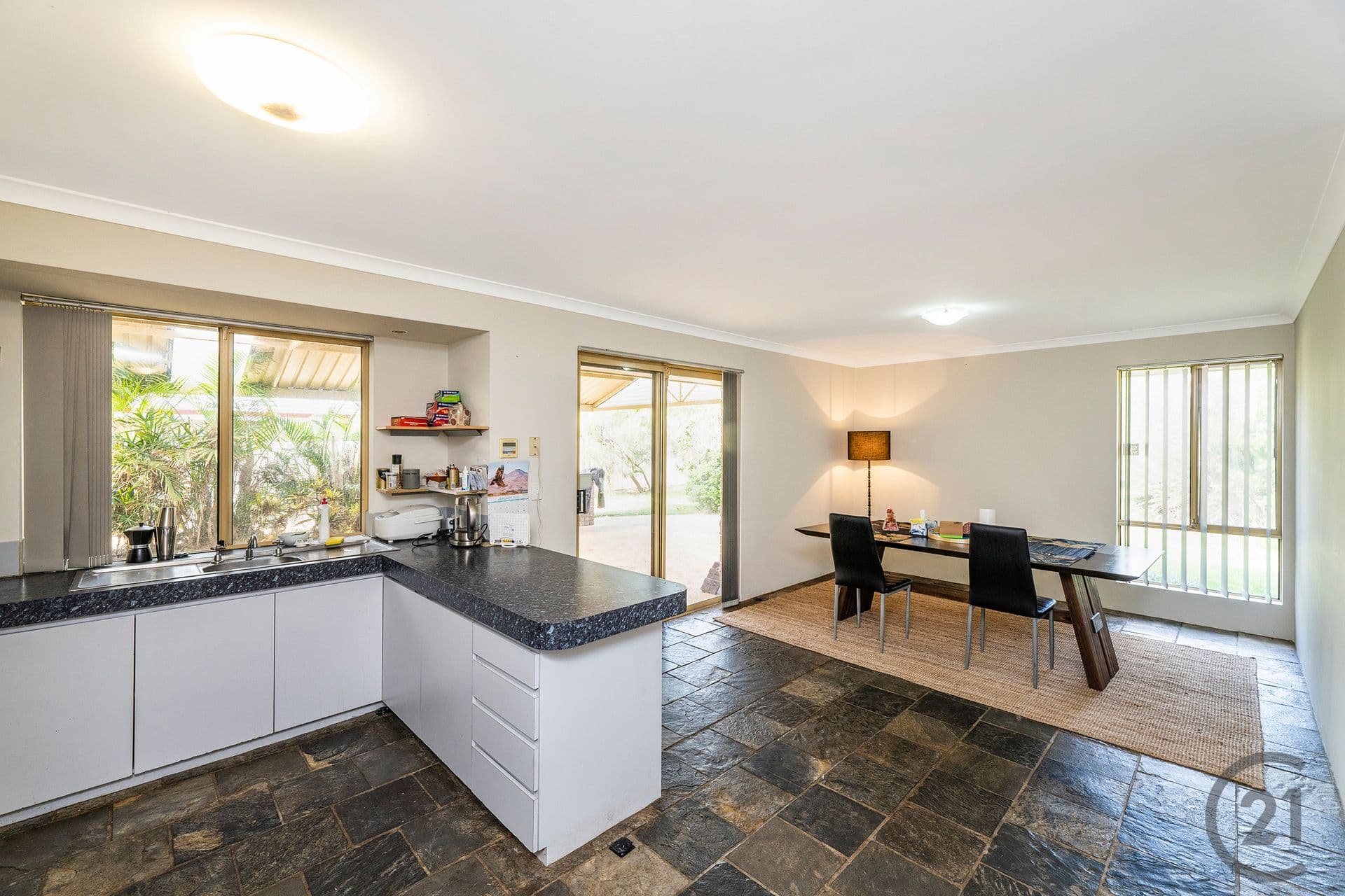 79 Peelwood Parade, Halls Head, WA, 6210, Halls Head - Thumbnail 4