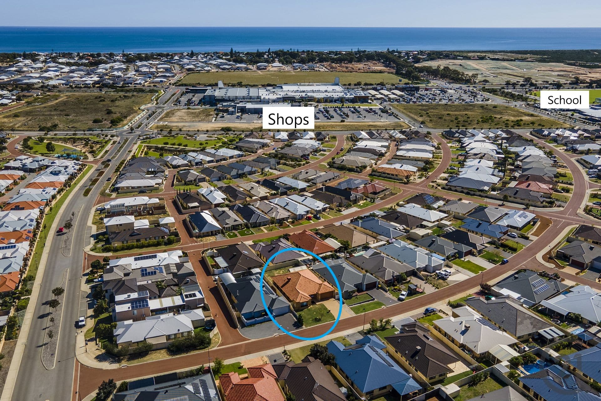 7 Lismore Ridge, Lakelands, WA, 6180, Lakelands - Thumbnail 2
