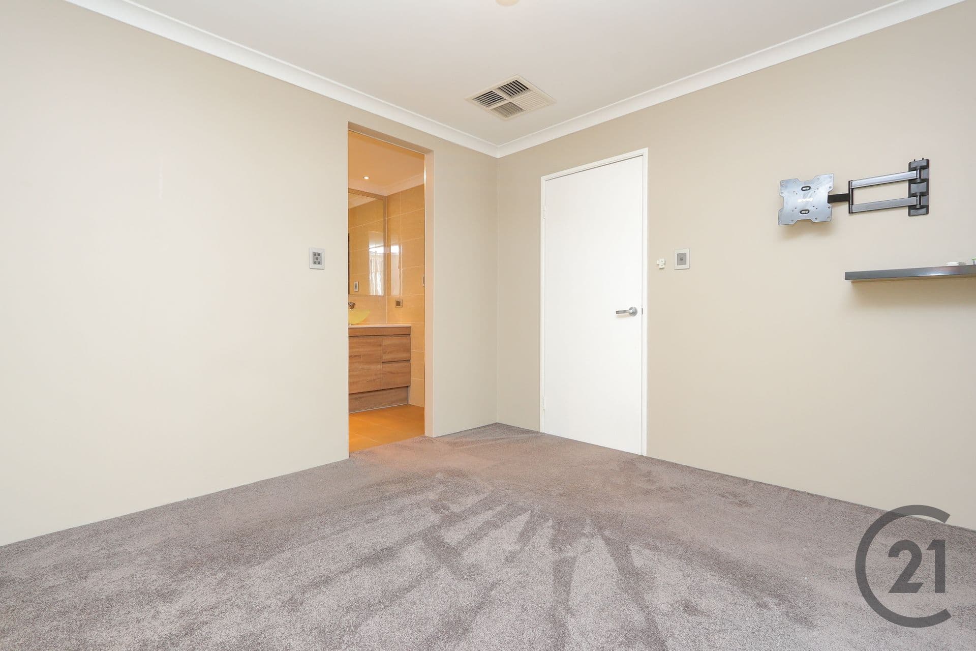 22 Summerlea Avenue, Meadow Springs, WA, 6210, Meadow Springs - Thumbnail 5