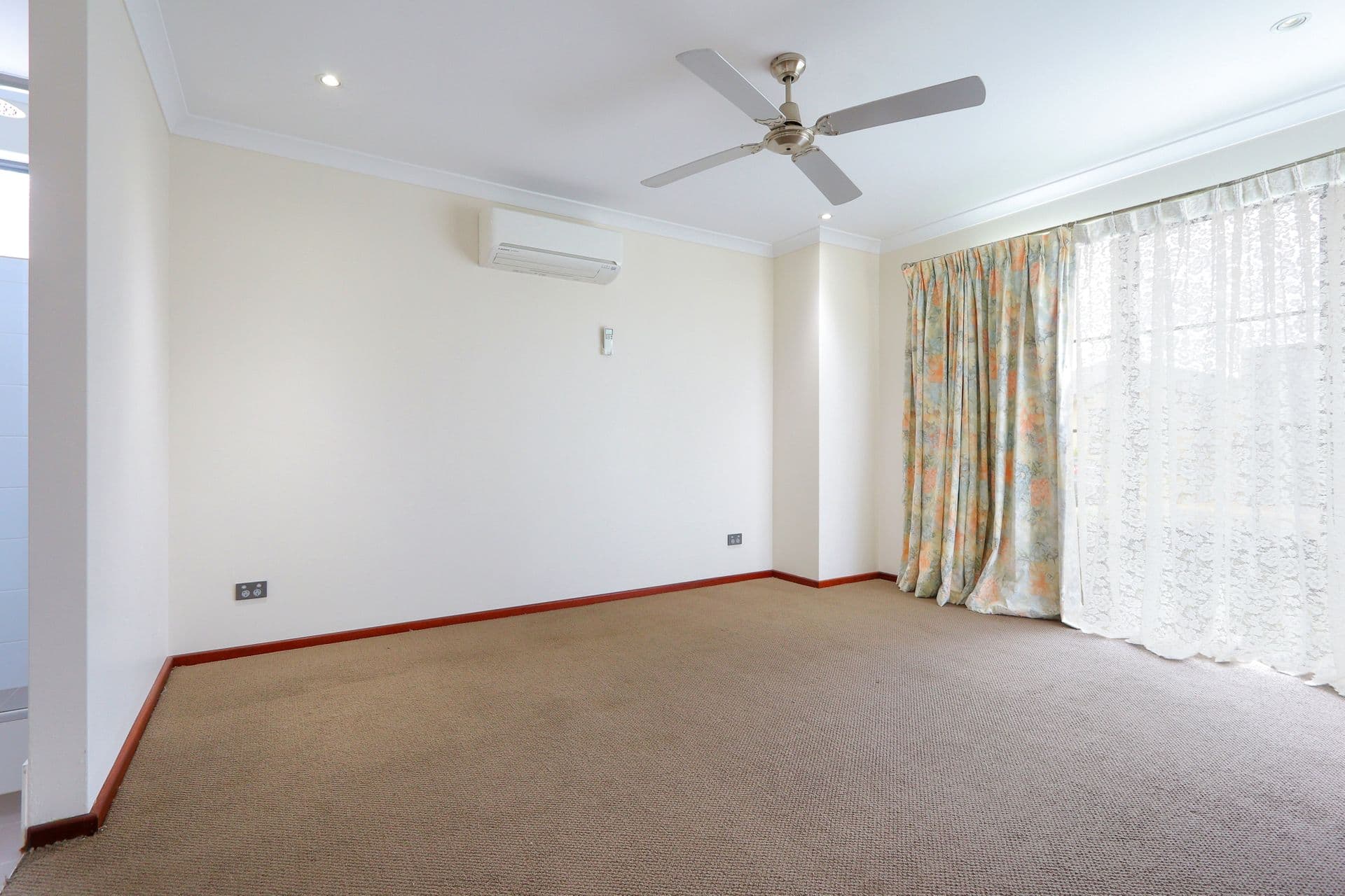 9 Wentworth Heights, Meadow Springs, WA, 6210, Meadow Springs - Thumbnail 5