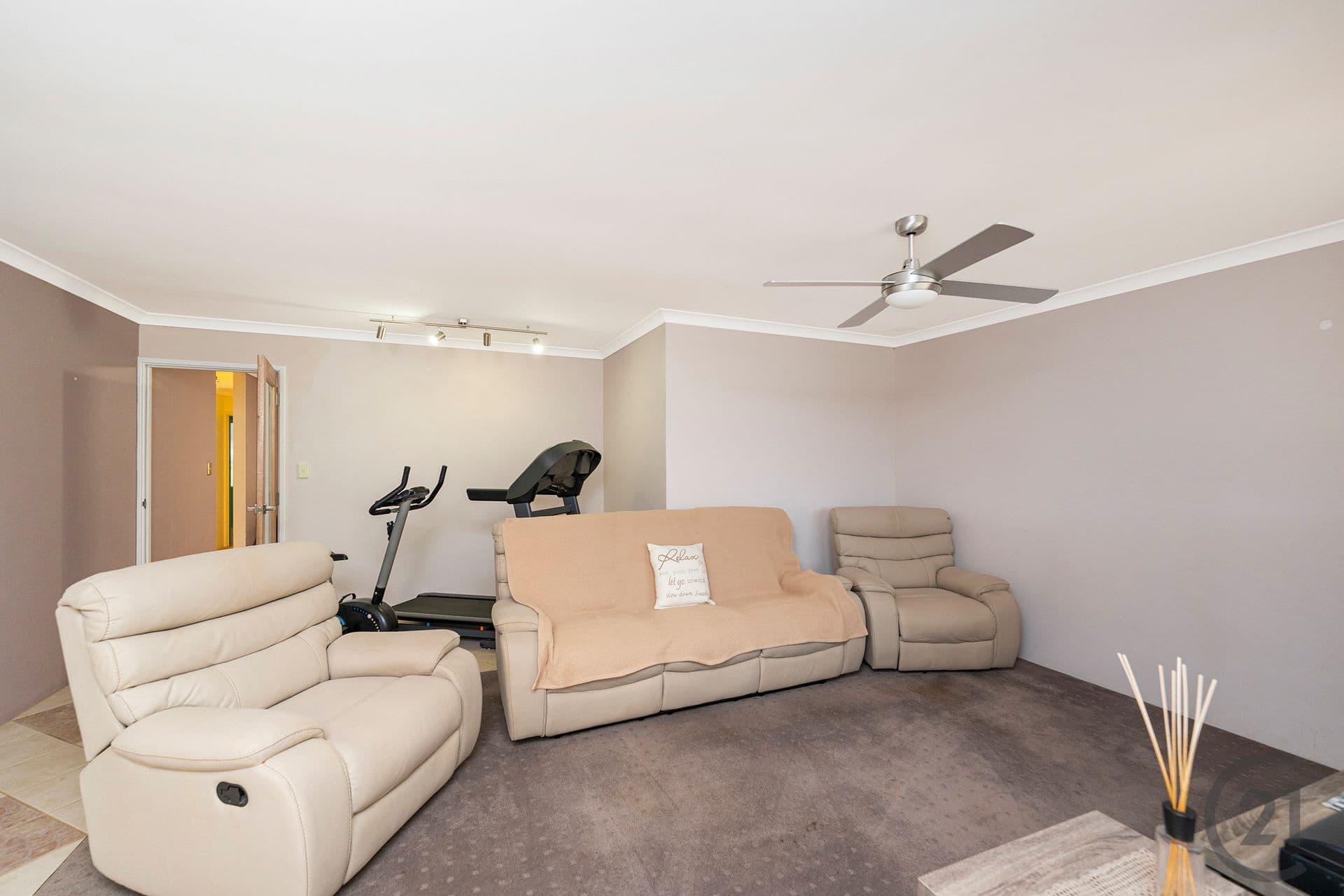6 Hortonia Avenue, Secret Harbour, WA, 6173, Secret Harbour - Thumbnail 2