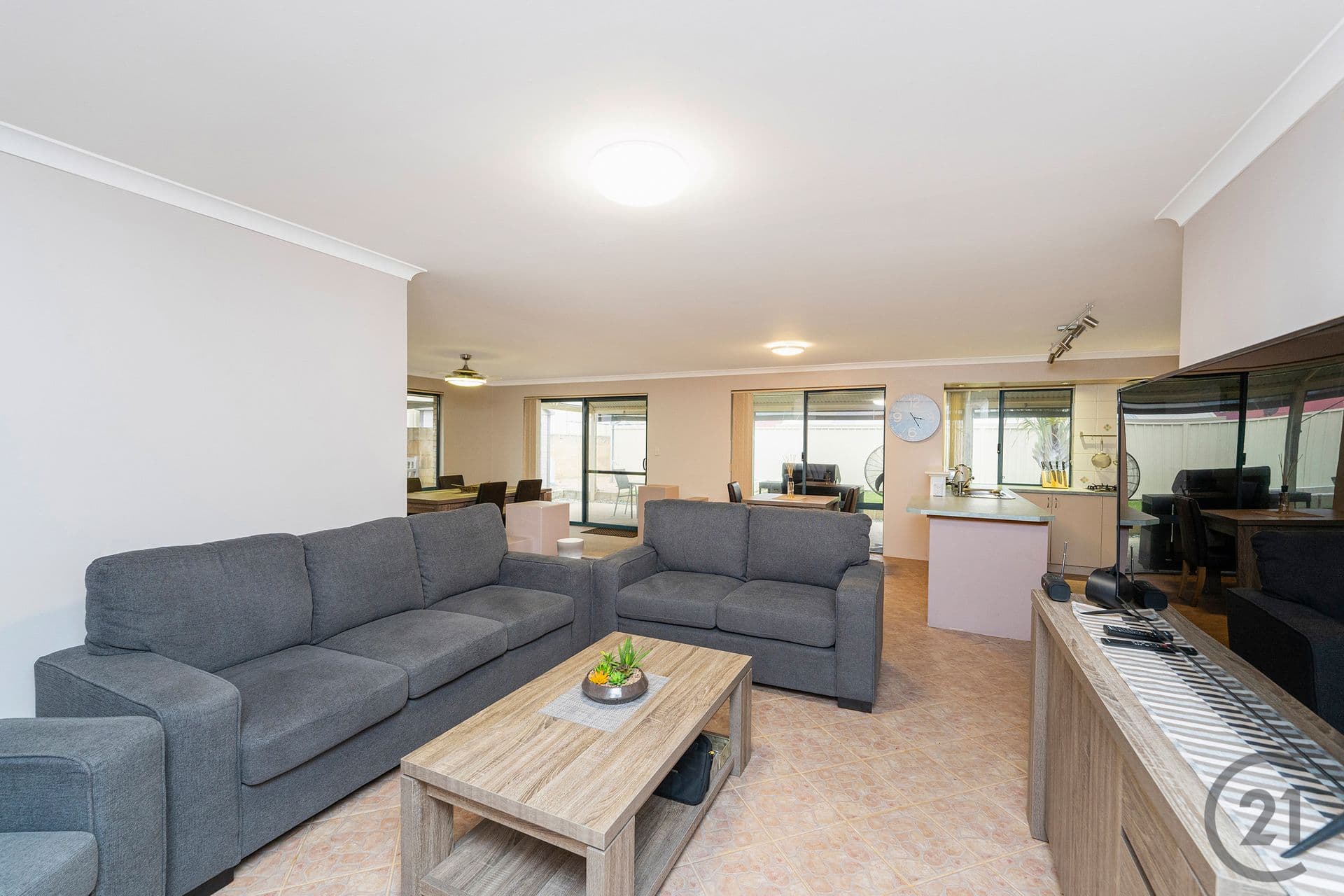 6 Hortonia Avenue, Secret Harbour, WA, 6173, Secret Harbour - Thumbnail 4