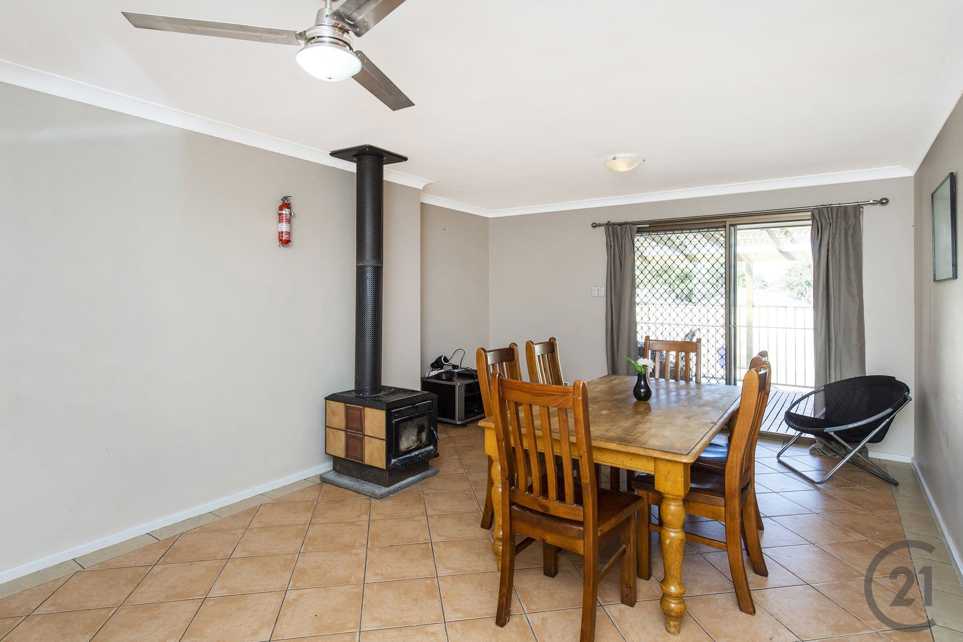 13 Tennyson Avenue, Halls Head, WA, 6210, Halls Head - Thumbnail 7