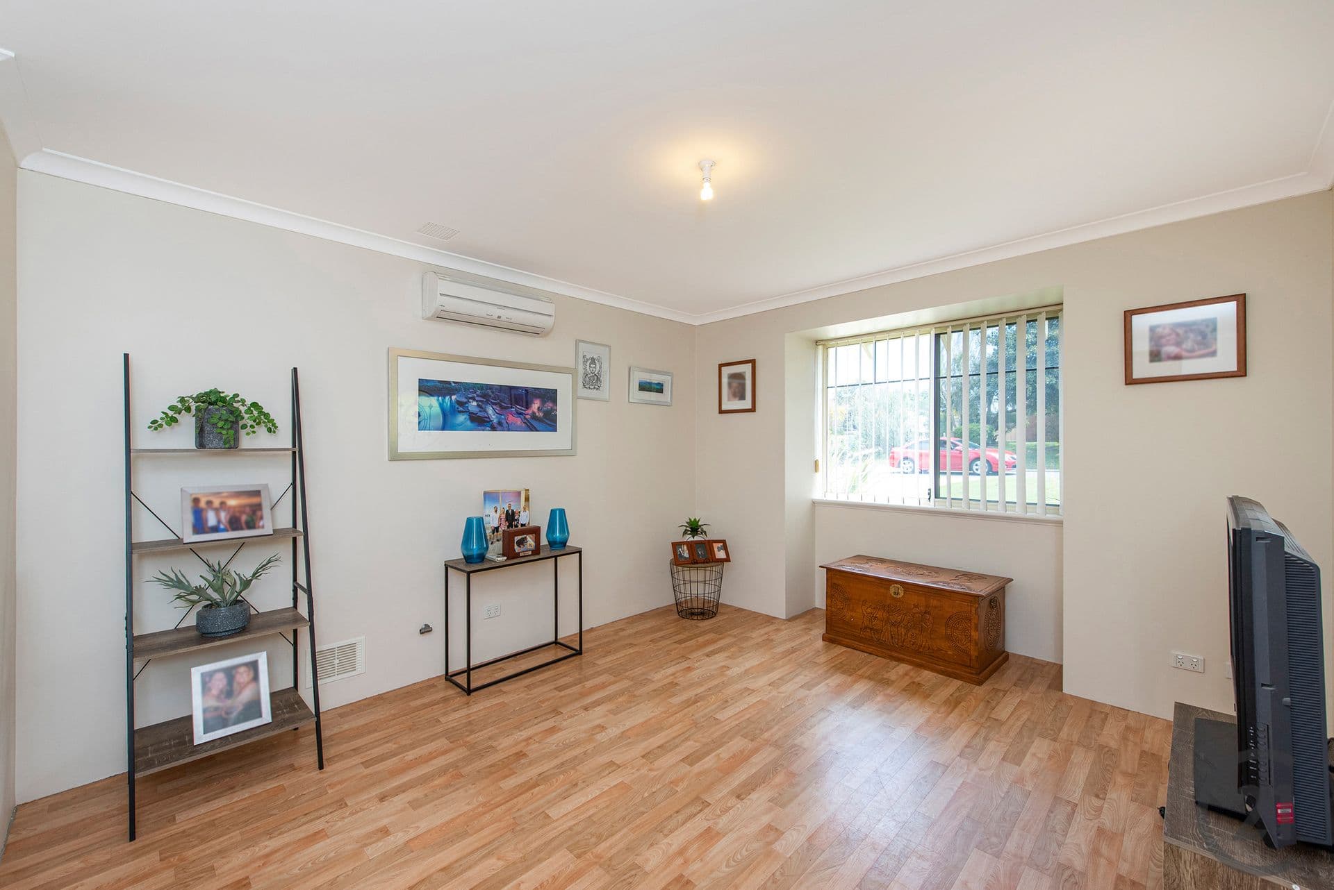 46 Portmarnock Circle, Halls Head, WA, 6210, Halls Head - Thumbnail 2