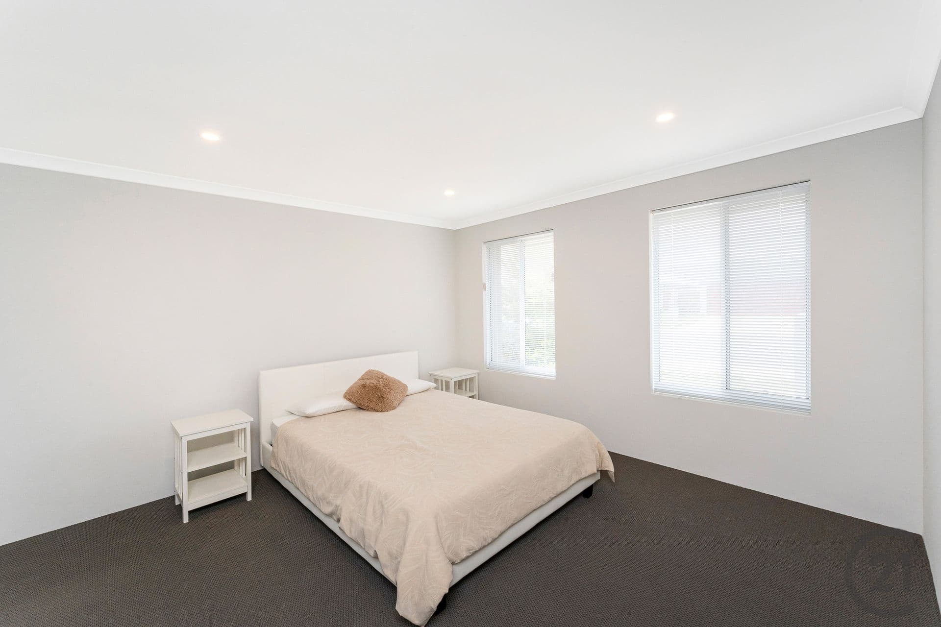 316 Peelwood Parade, Halls Head, WA, 6210, Halls Head - Thumbnail 5
