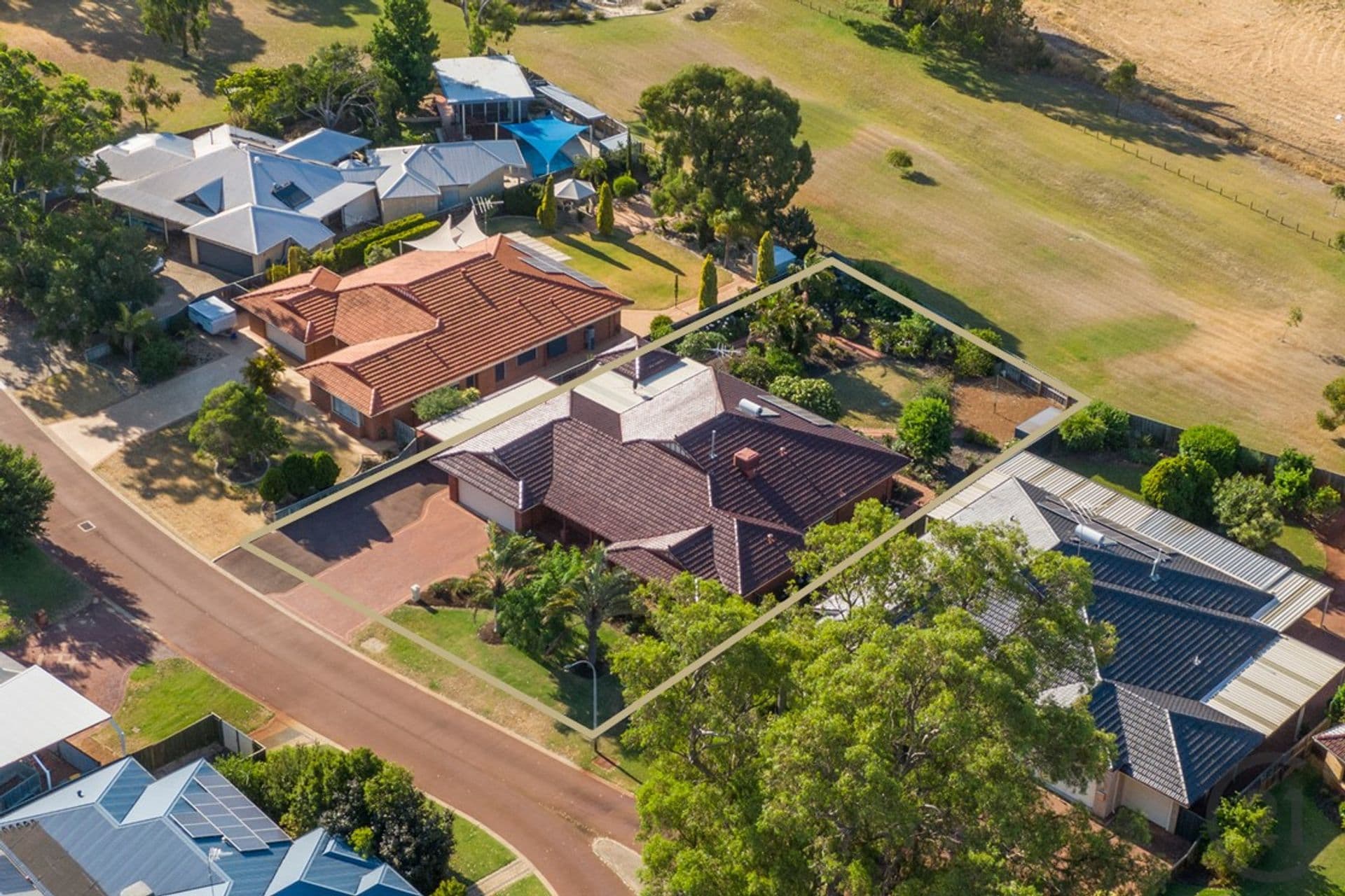 16 Macquarie Drive, Coodanup, WA, 6210, Coodanup - Thumbnail 6