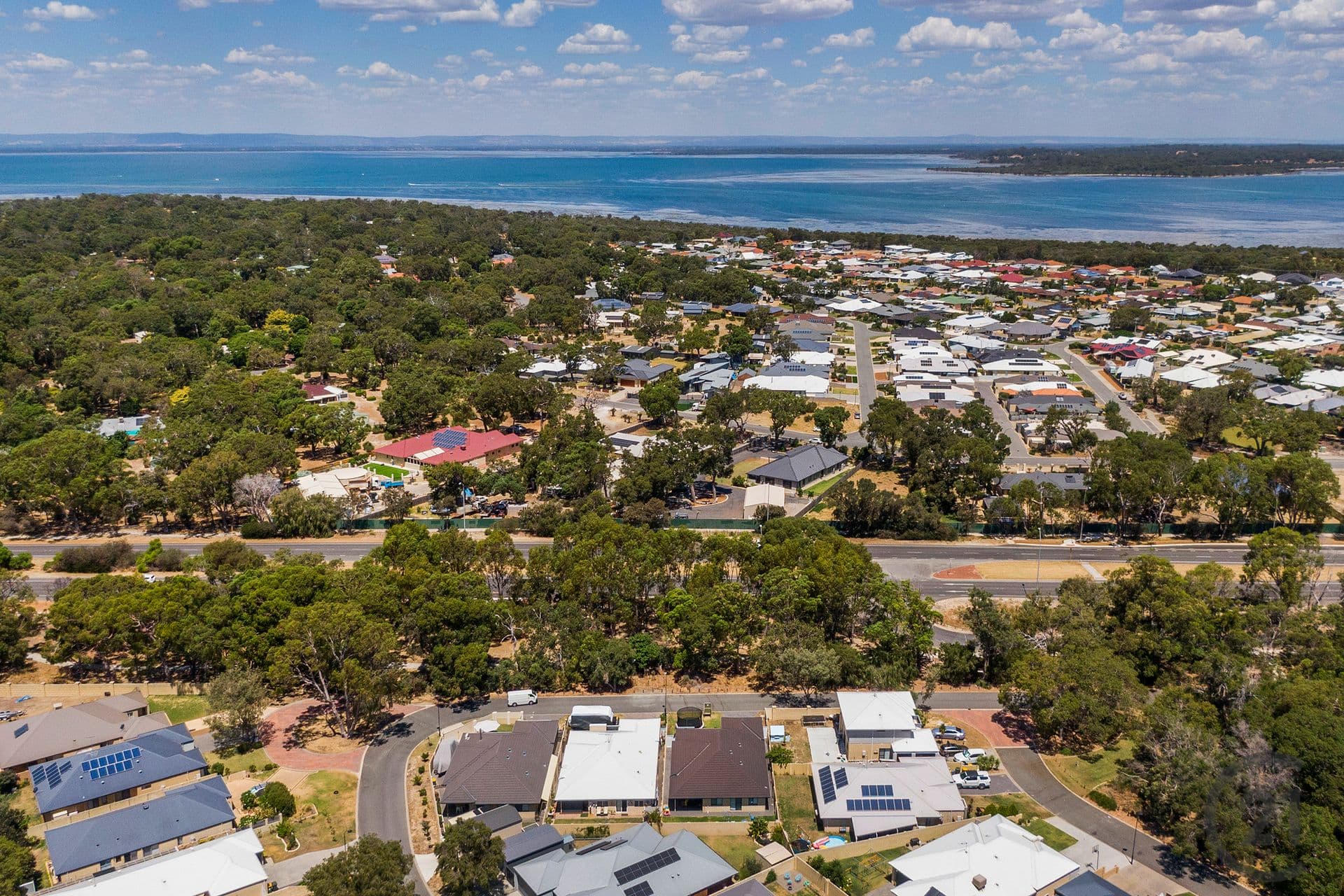 28 Bobtail Bend, Wannanup, WA, 6210, Wannanup - Thumbnail 3