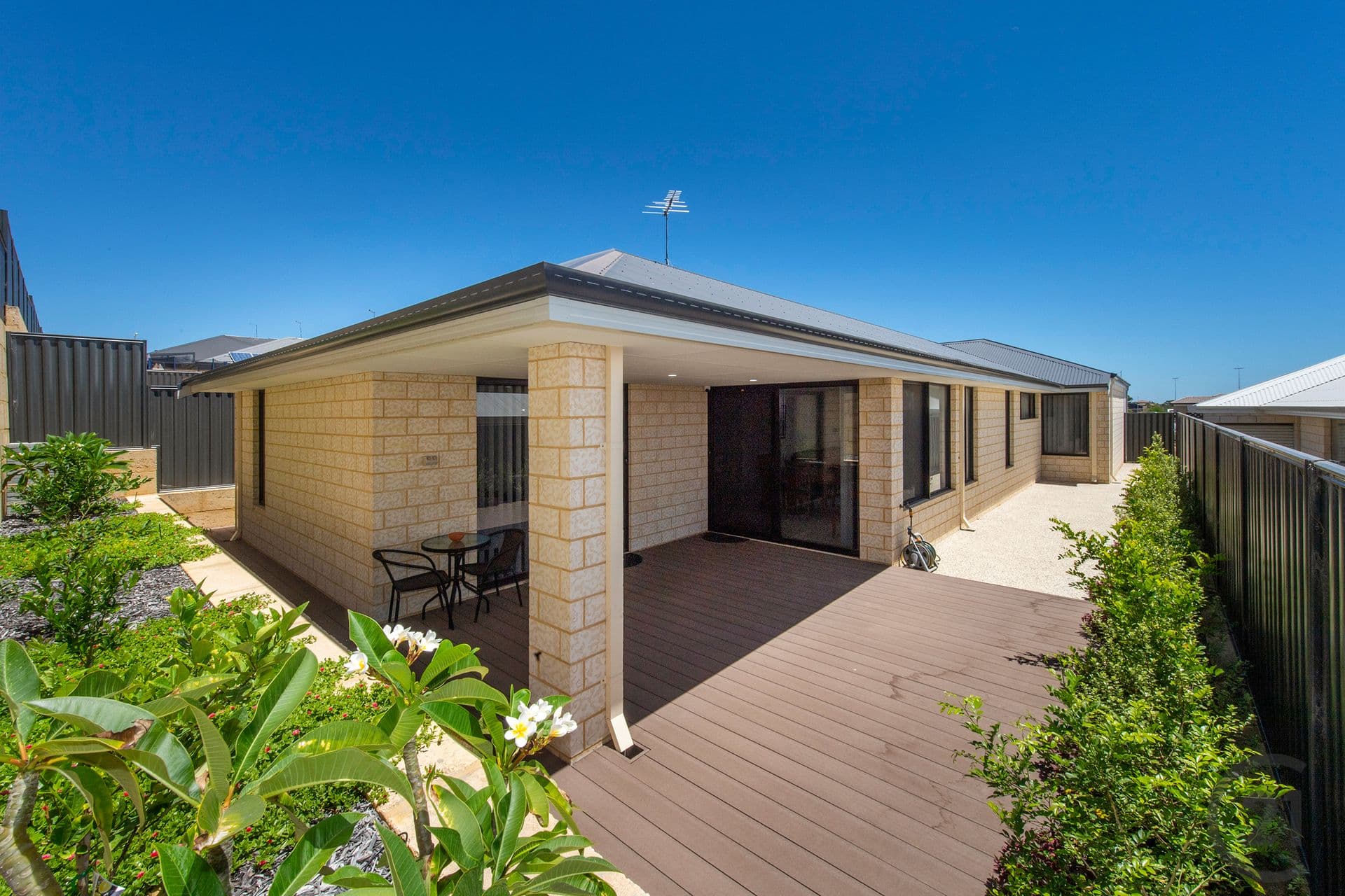 16 Picton Road, Lakelands, WA, 6180, Lakelands - Thumbnail 2