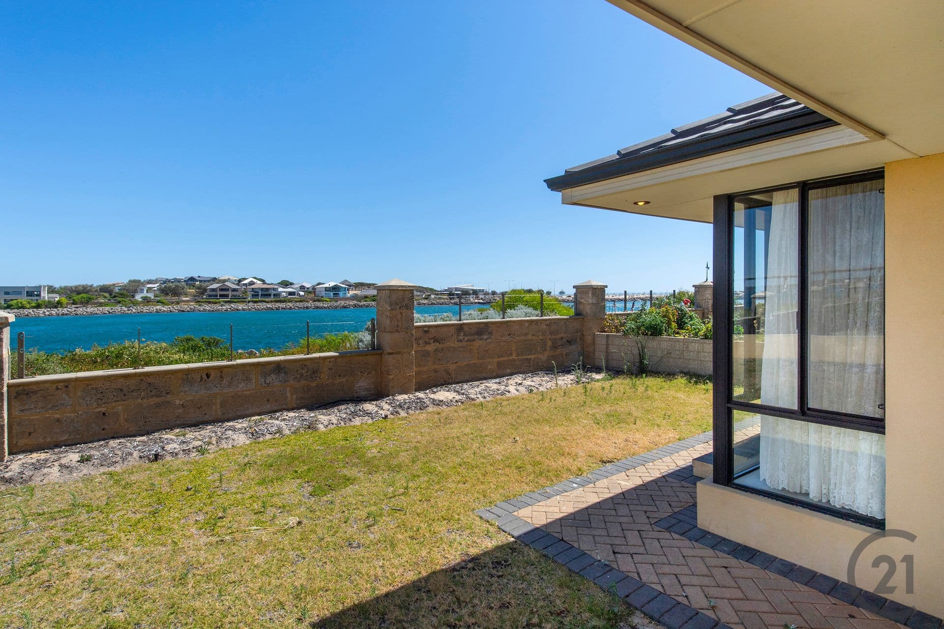 82 Voyager Close, Wannanup, WA, 6210, Wannanup - Thumbnail 2