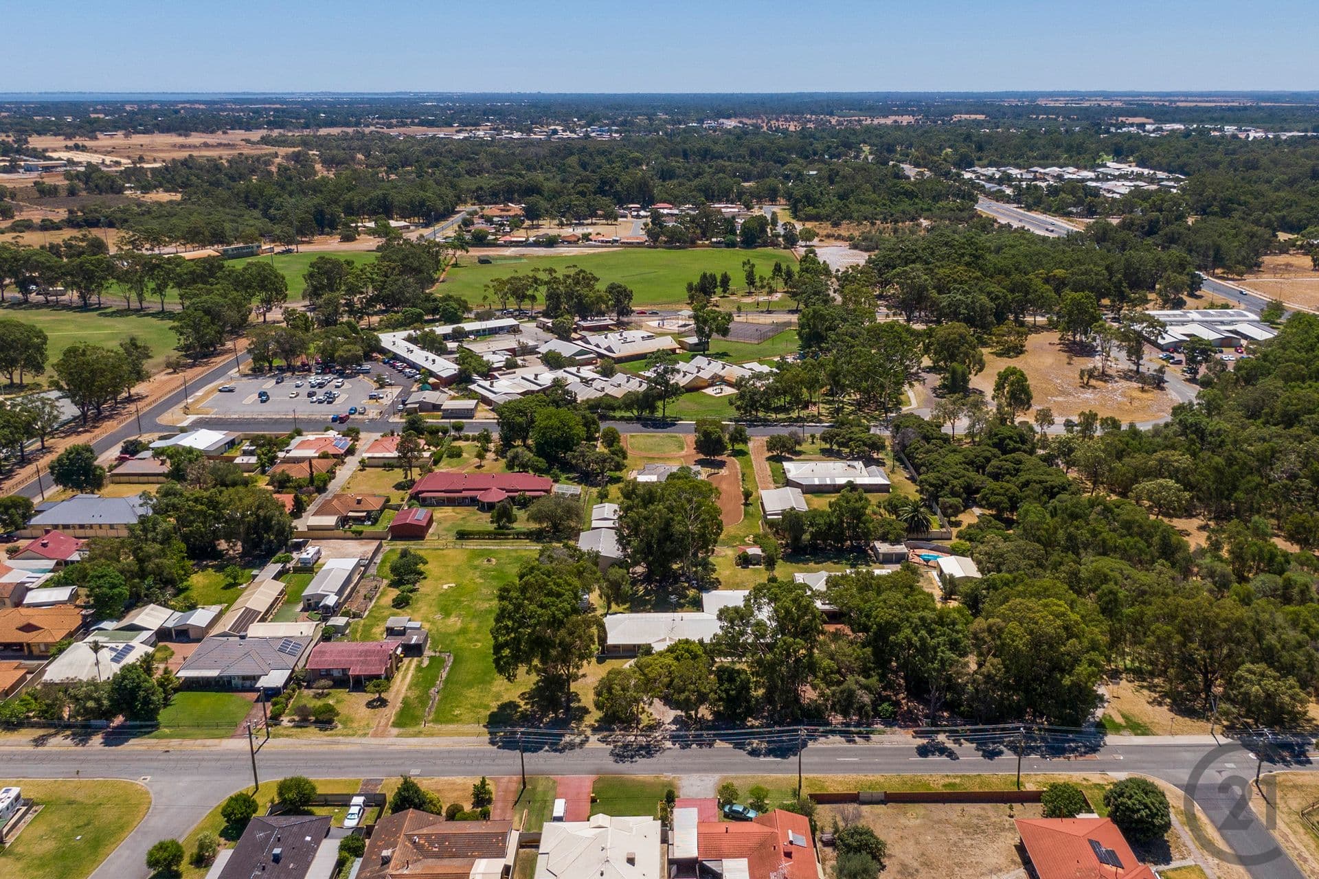 37 Forrest Street, Pinjarra, WA, 6208, Pinjarra - Thumbnail 2