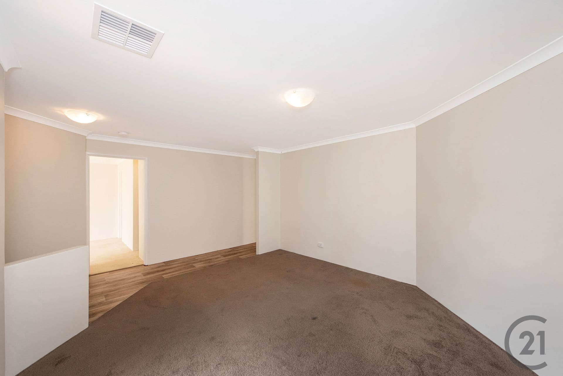 28 Ravendale Drive, Dudley Park, WA, 6210, Dudley Park - Thumbnail 5
