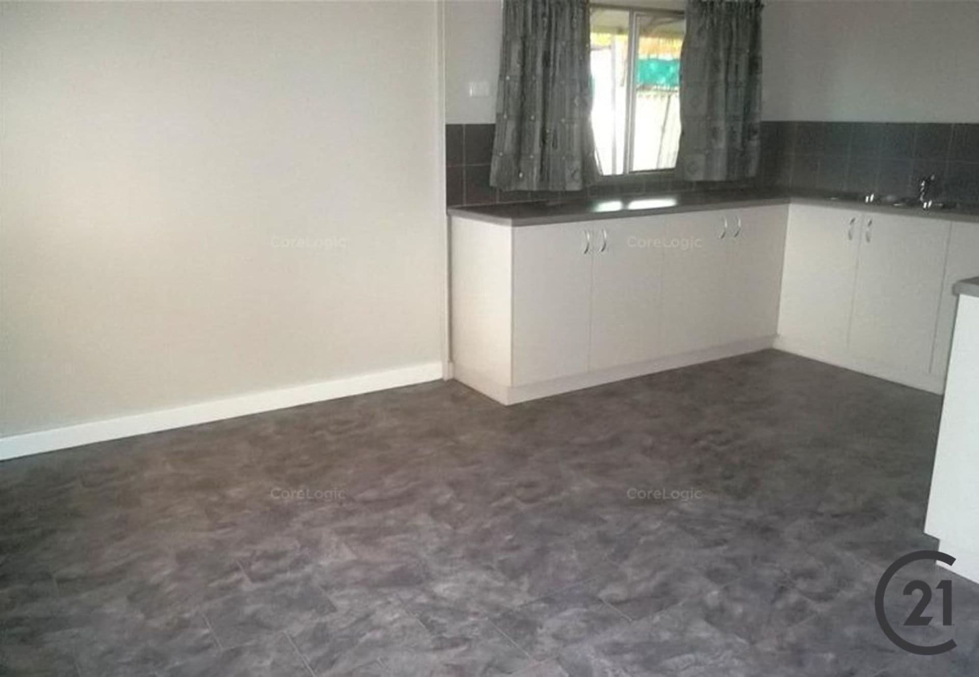 77 Dampier Drive, Golden Bay, WA, 6174, Golden Bay - Thumbnail 2