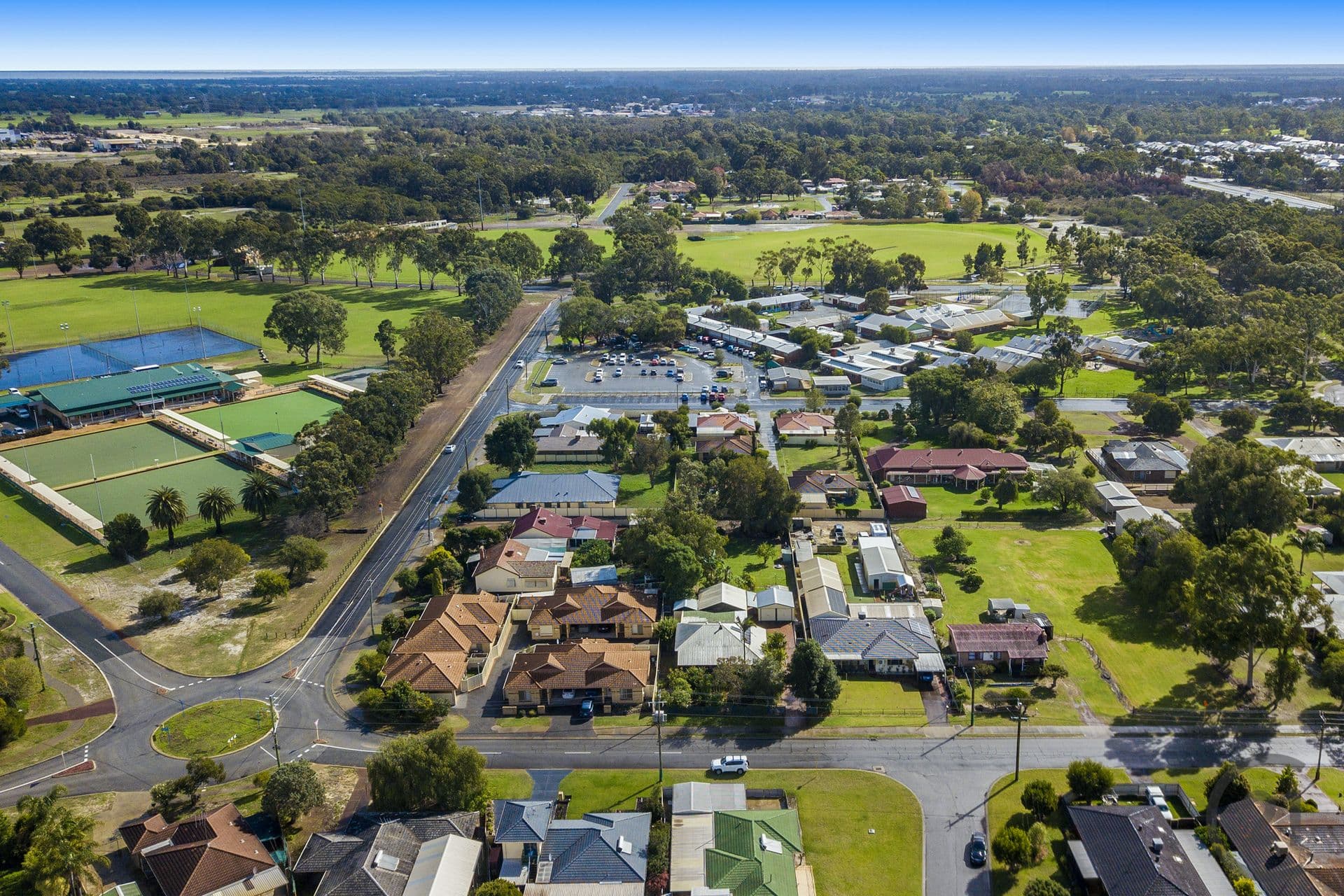 47 Forrest Street, Pinjarra, WA, 6208, Pinjarra - Thumbnail 2