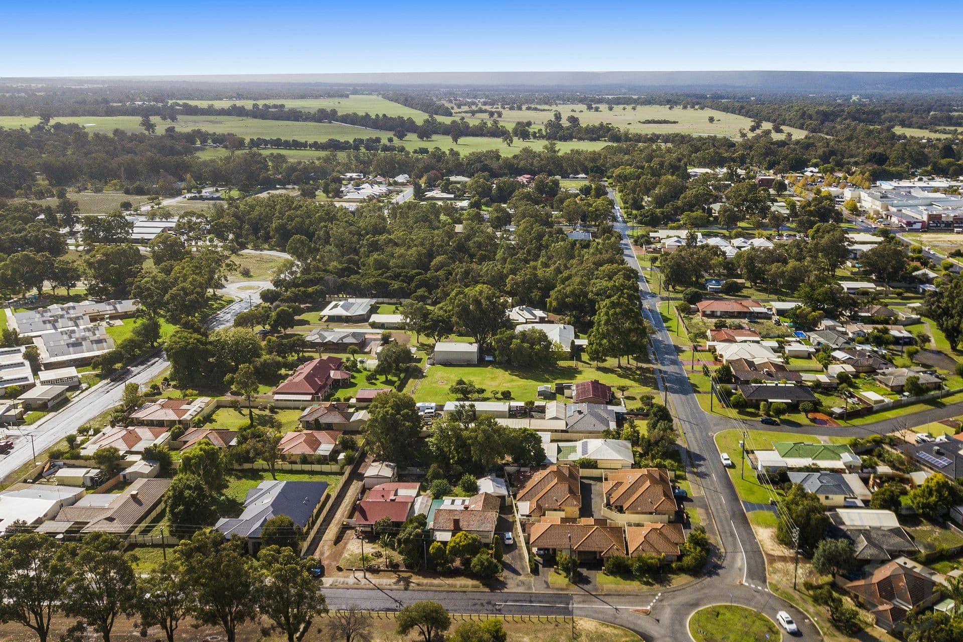 47 Forrest Street, Pinjarra, WA, 6208, Pinjarra - Thumbnail 4