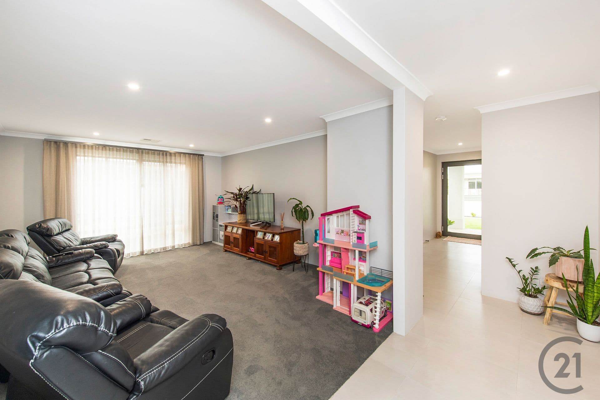 16 Orelia Street, Madora Bay, WA, 6210, Madora Bay - Thumbnail 4