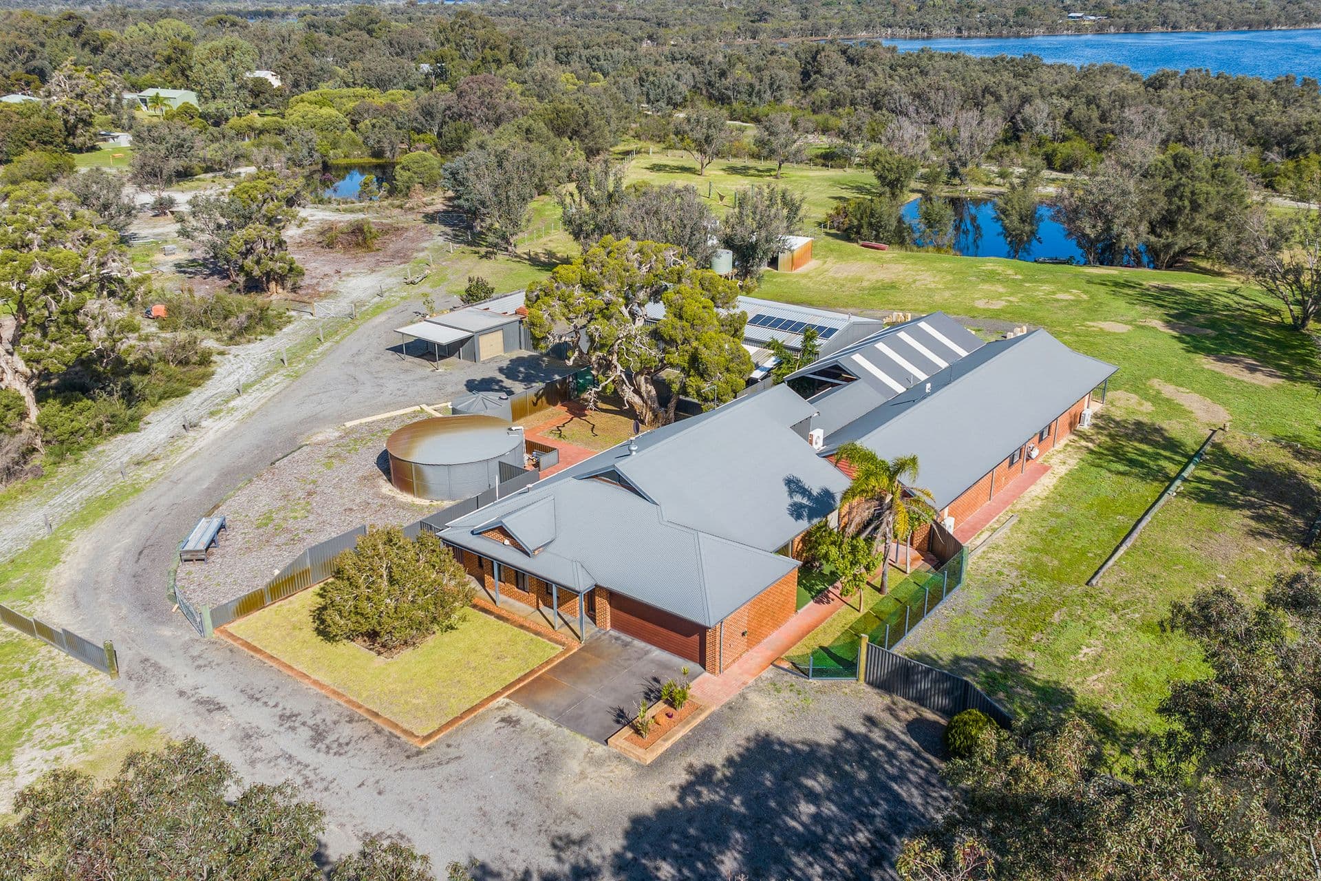 100 Peaceful Waters Drive, Barragup, WA, 6209, Barragup - Thumbnail 2
