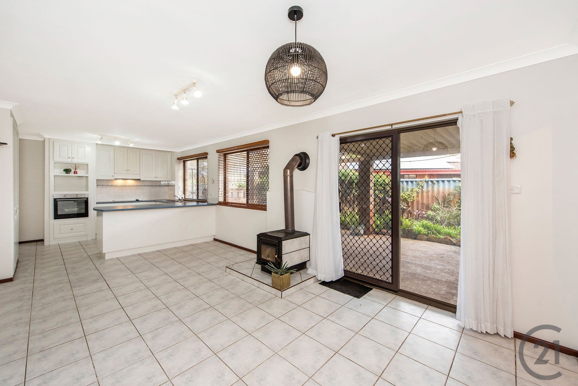 1 Yamba Court, Halls Head, WA, 6210, Halls Head - Thumbnail 5