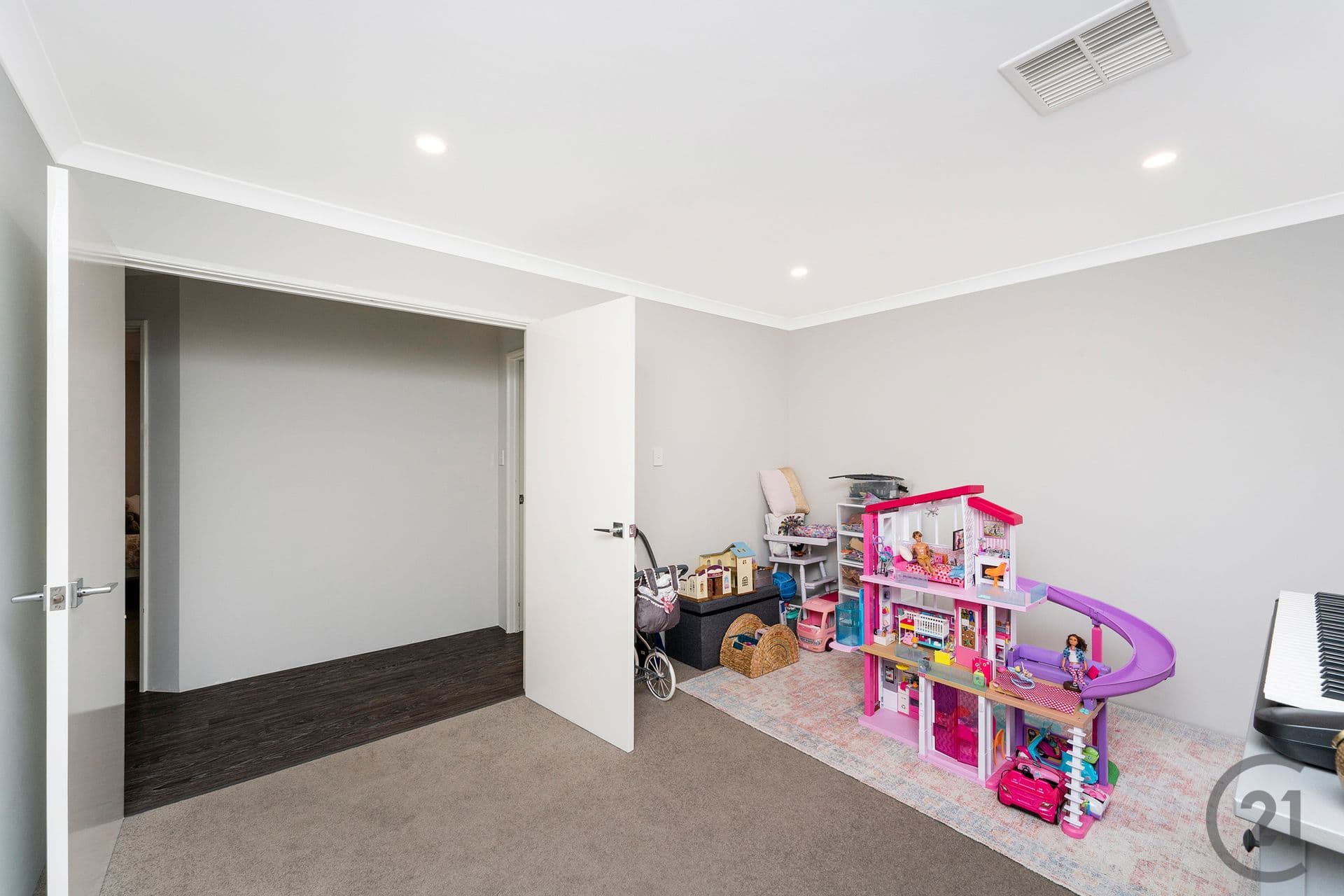 5 Vixen Close, Erskine, WA, 6210, Erskine - Thumbnail 4