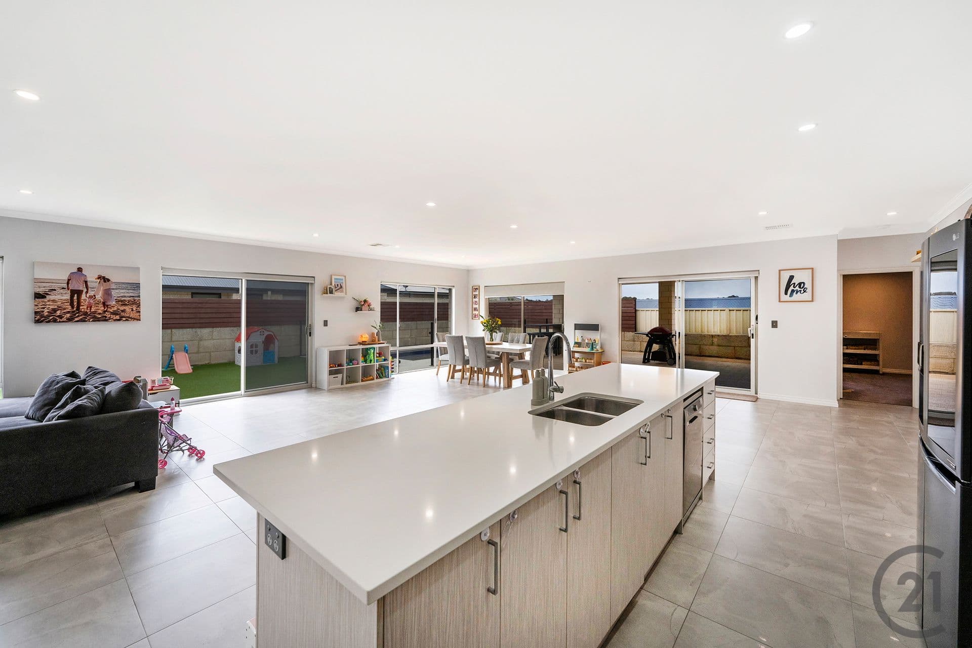 8 Norseman Way, Dawesville, WA, 6211, Dawesville - Thumbnail 3