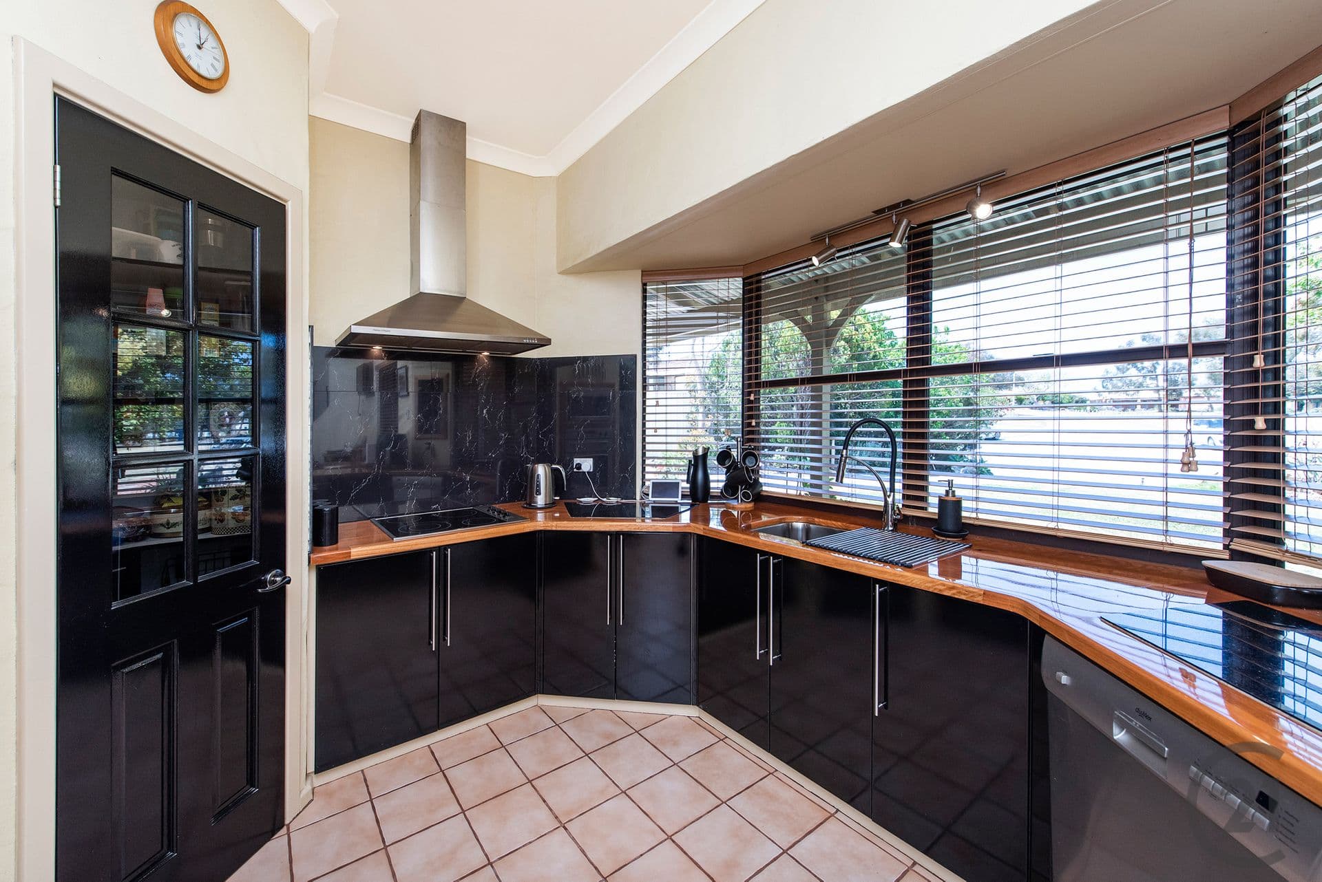 5 Teak Place, Halls Head, WA, 6210, Halls Head - Thumbnail 4