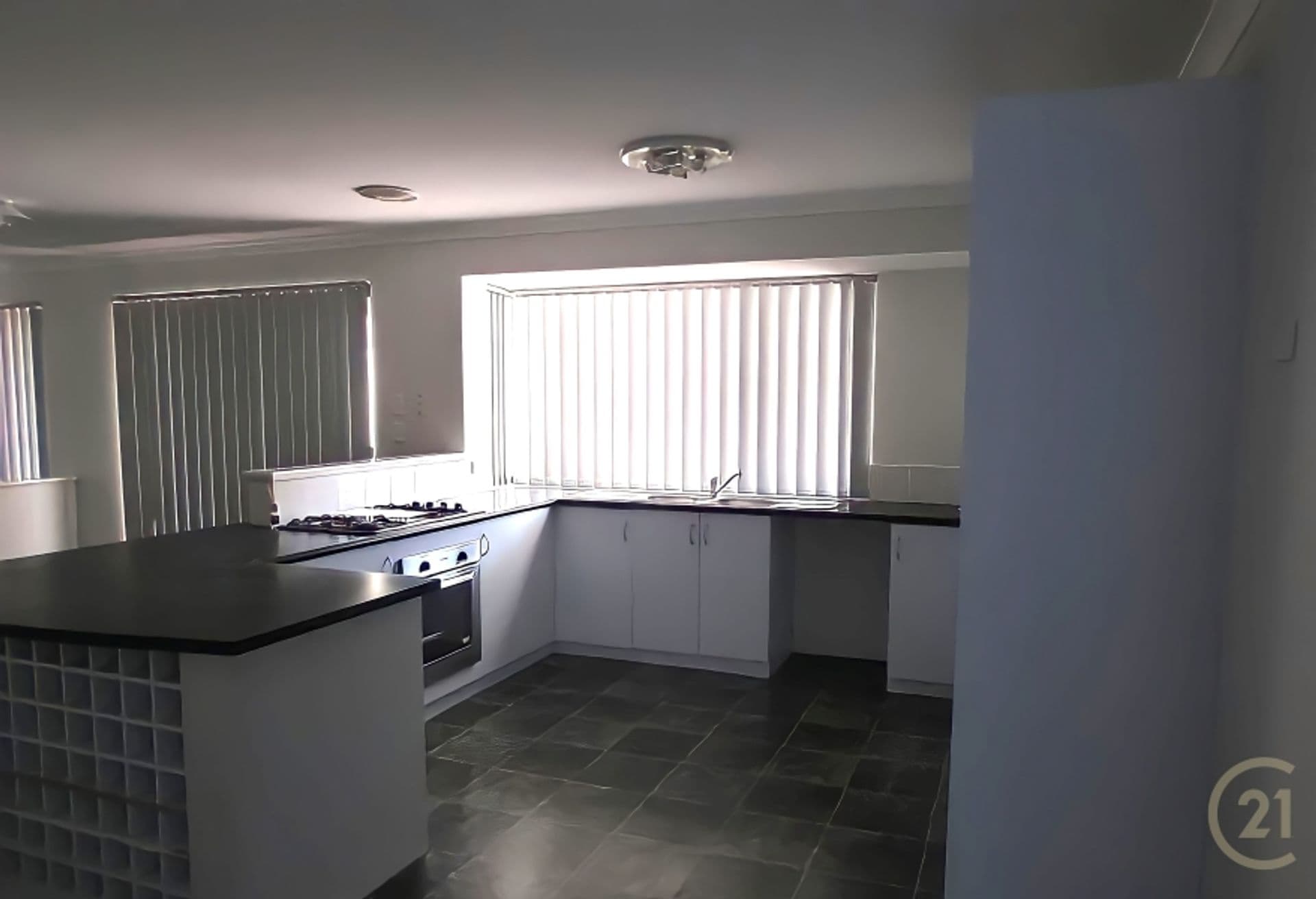 6 Ballard Meander, Lakelands, WA, 6180, Lakelands - Thumbnail 3