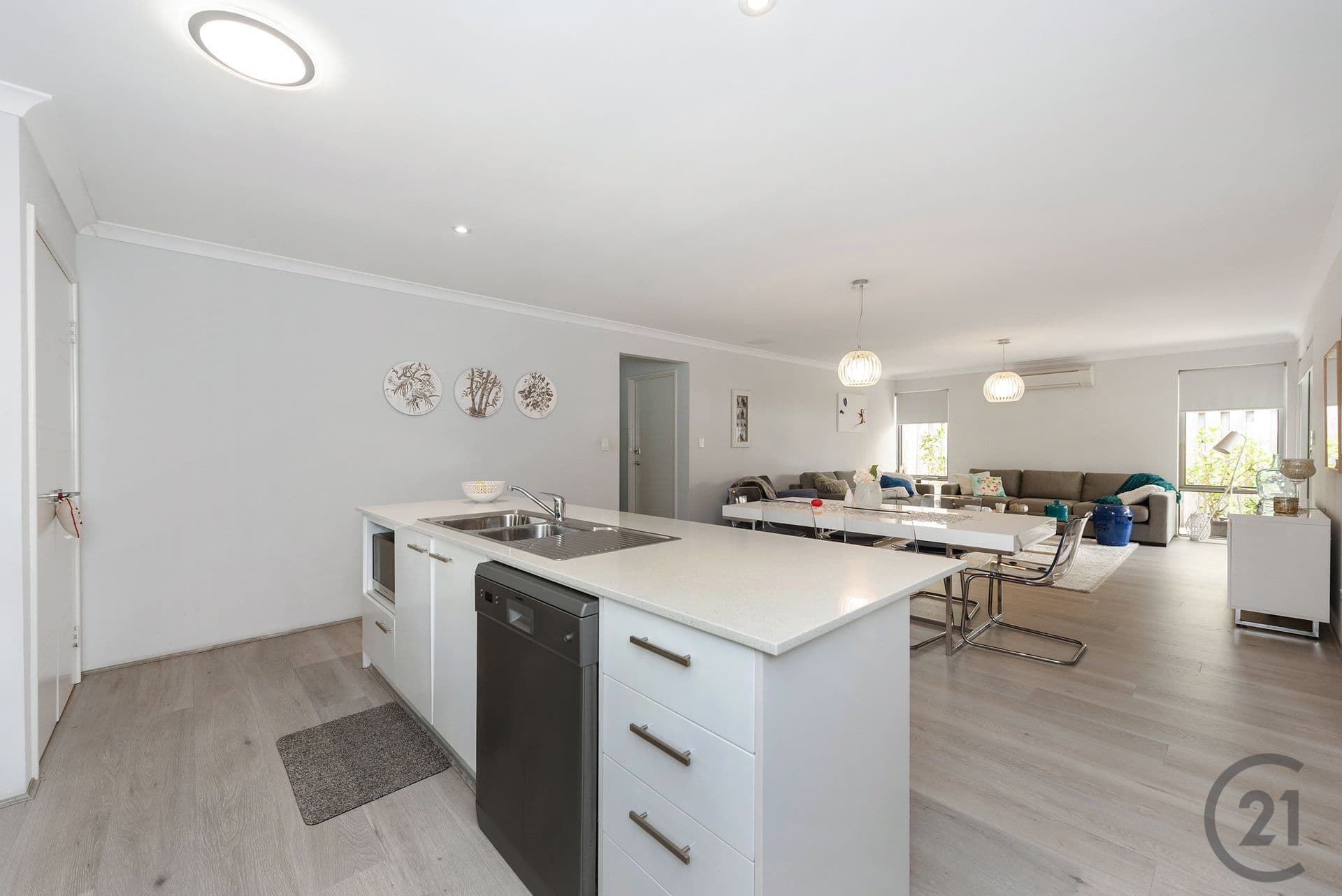 12 Cruentas Way, Halls Head, WA, 6210, Halls Head - Thumbnail 2