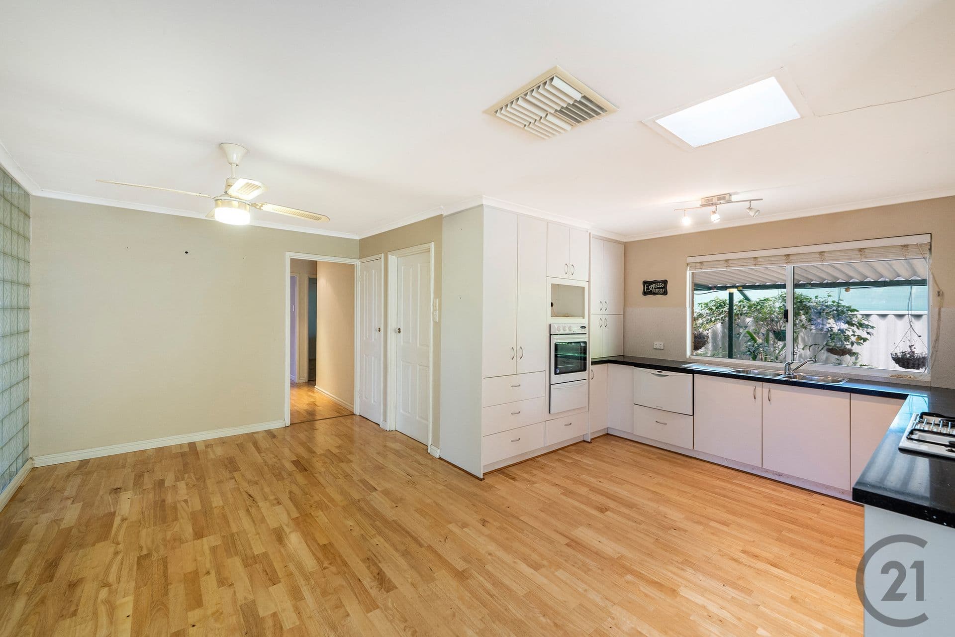 12 Regelia Place, Pinjarra, WA, 6208, Pinjarra - Thumbnail 4