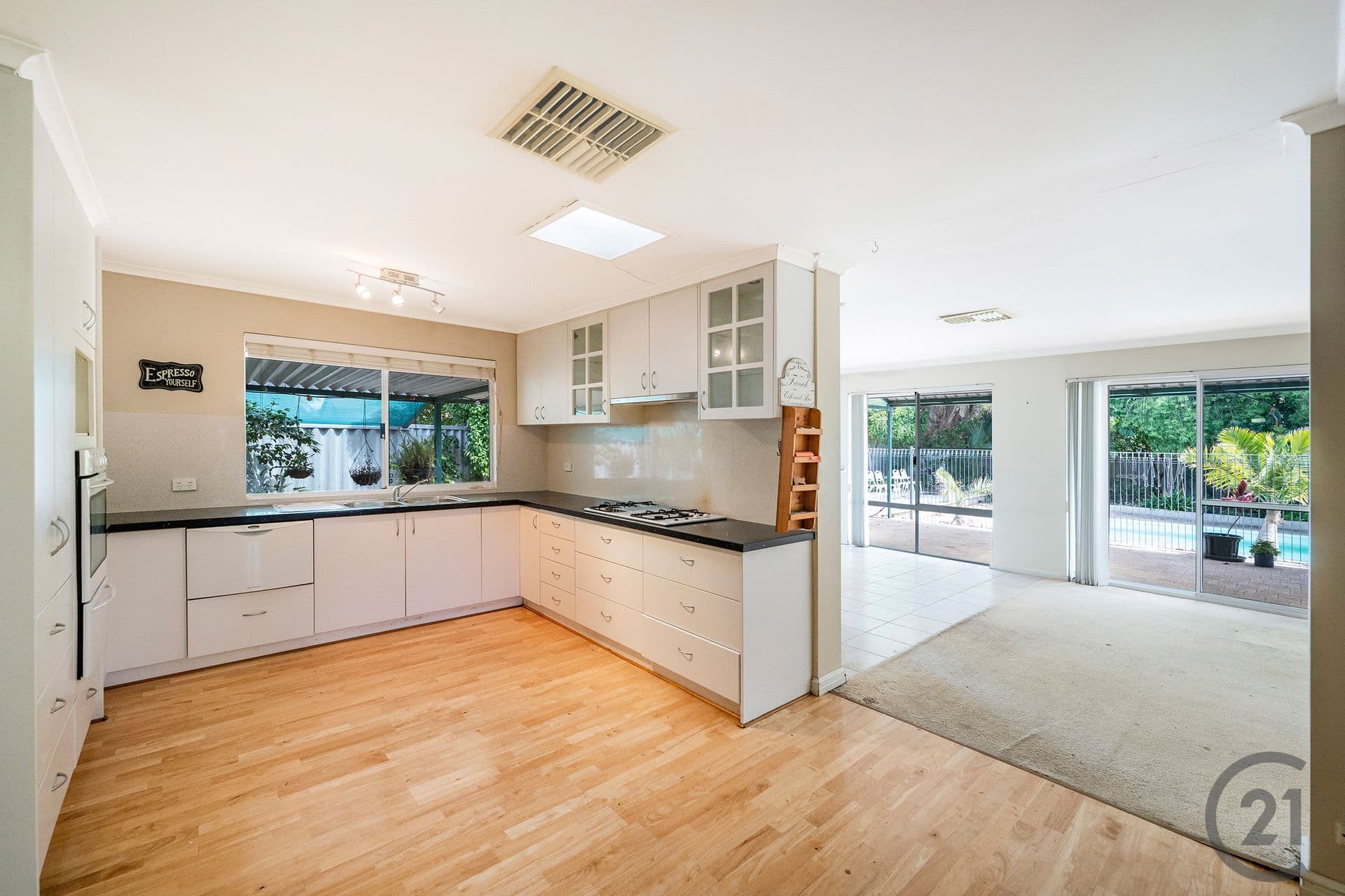 12 Regelia Place, Pinjarra, WA, 6208, Pinjarra - Thumbnail 5