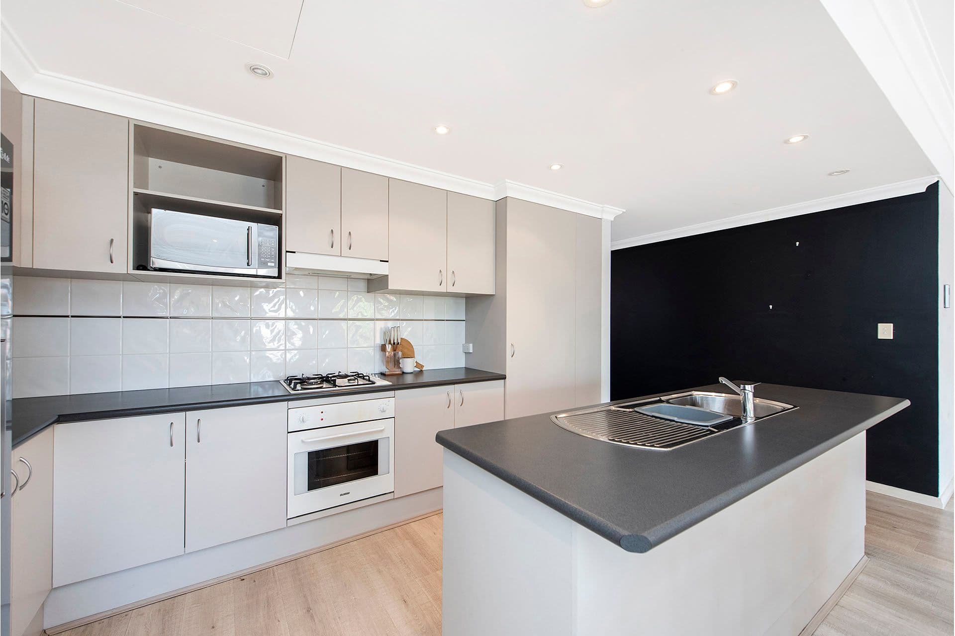 8/4 Port Quays, Wannanup, WA, 6210, Wannanup - Thumbnail 4
