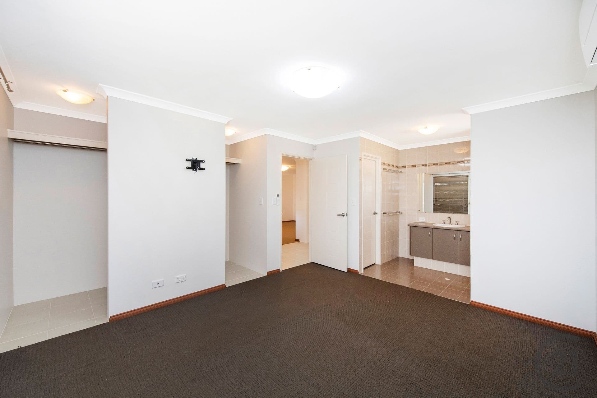 16 Badgerup Avenue, Lakelands, WA, 6180, Lakelands - Thumbnail 7