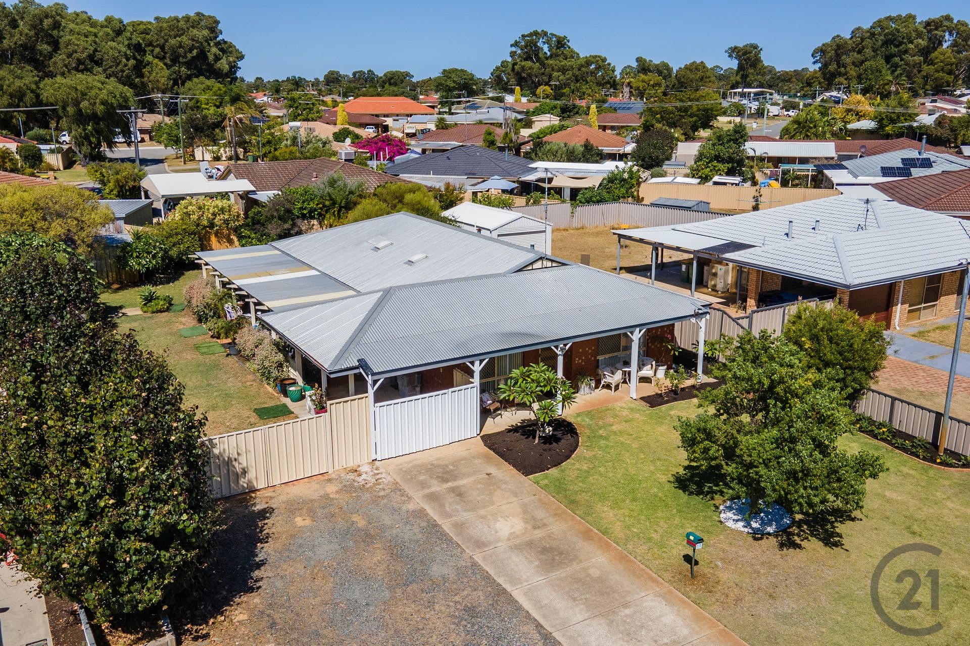10 Saskatchewan Way, Greenfields, WA, 6210, Greenfields - Thumbnail 2