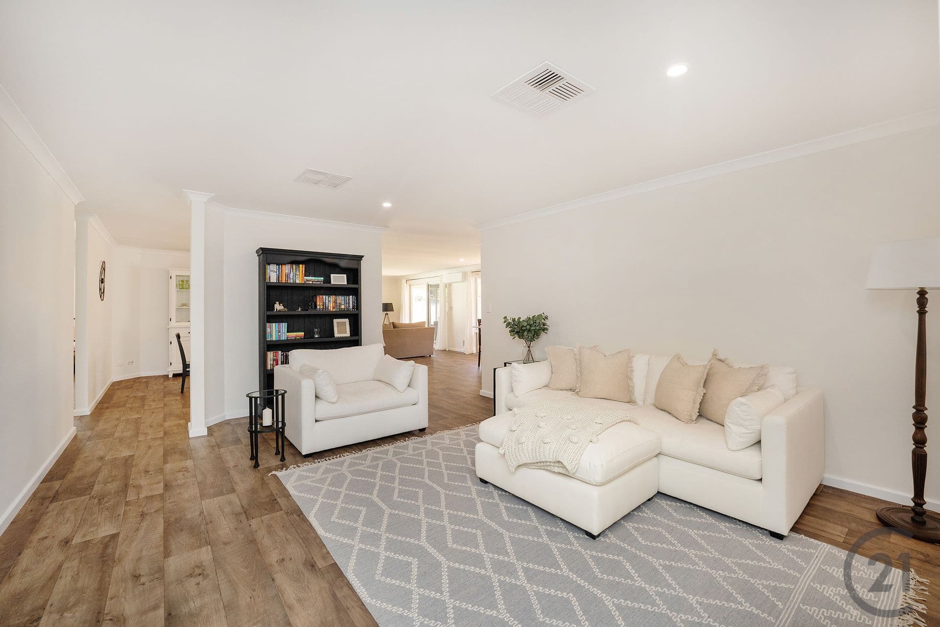 10 Brouwer Trail, Dudley Park, WA, 6210, Dudley Park - Thumbnail 6