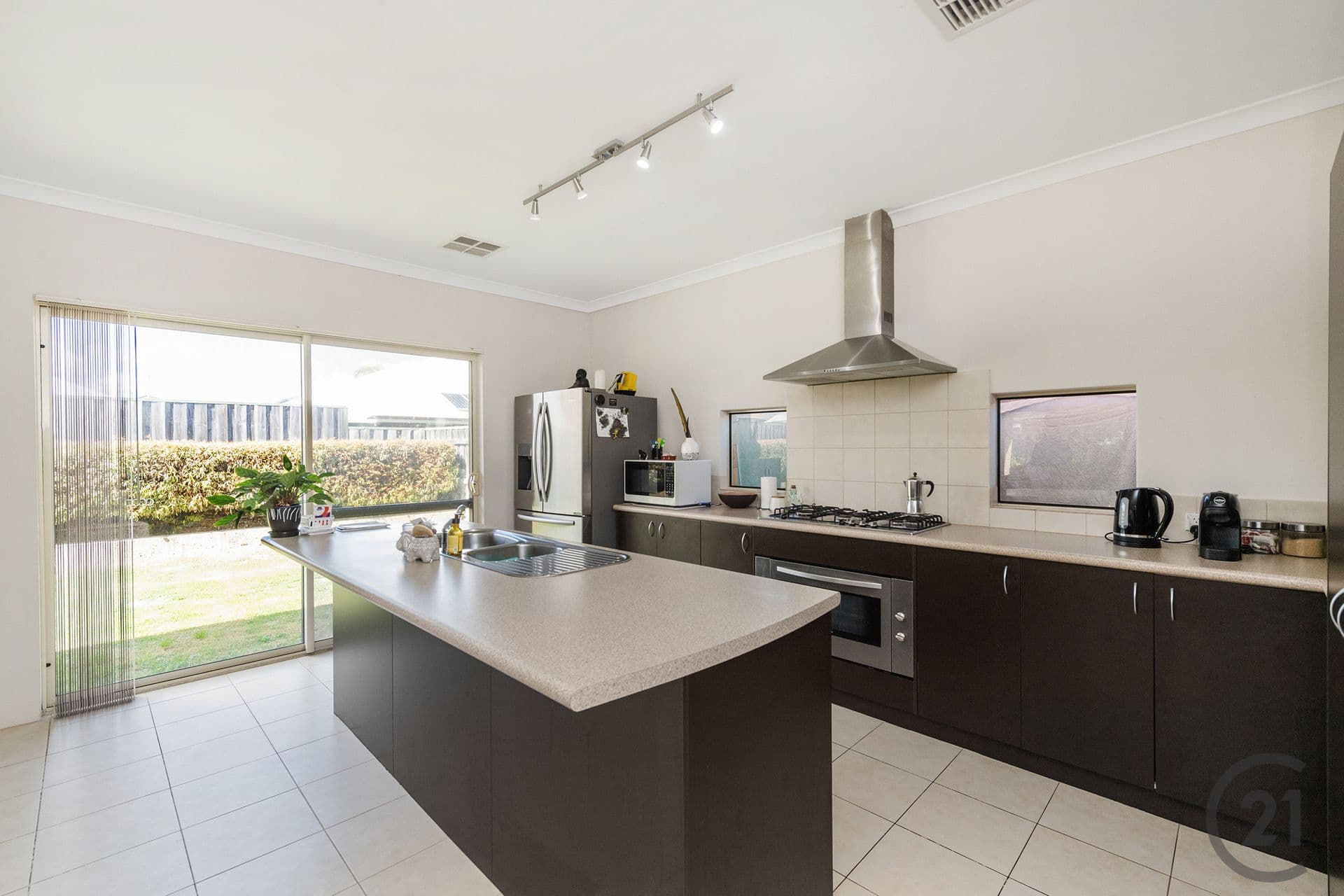 6 Honeymyrtle Grange, Halls Head, WA, 6210, Halls Head - Thumbnail 8