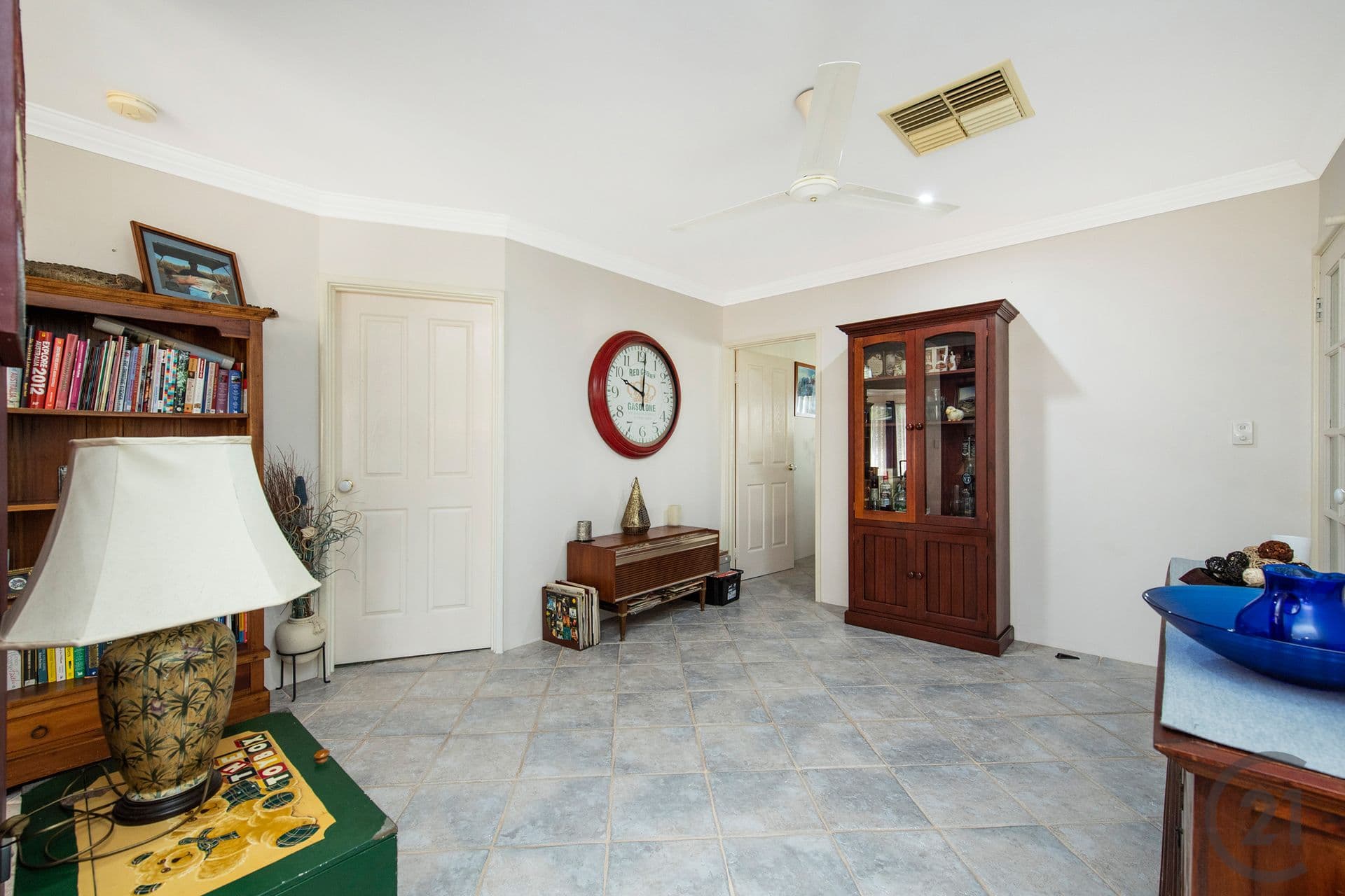 10 Daydream Plaza, Halls Head, WA, 6210, Halls Head - Thumbnail 2