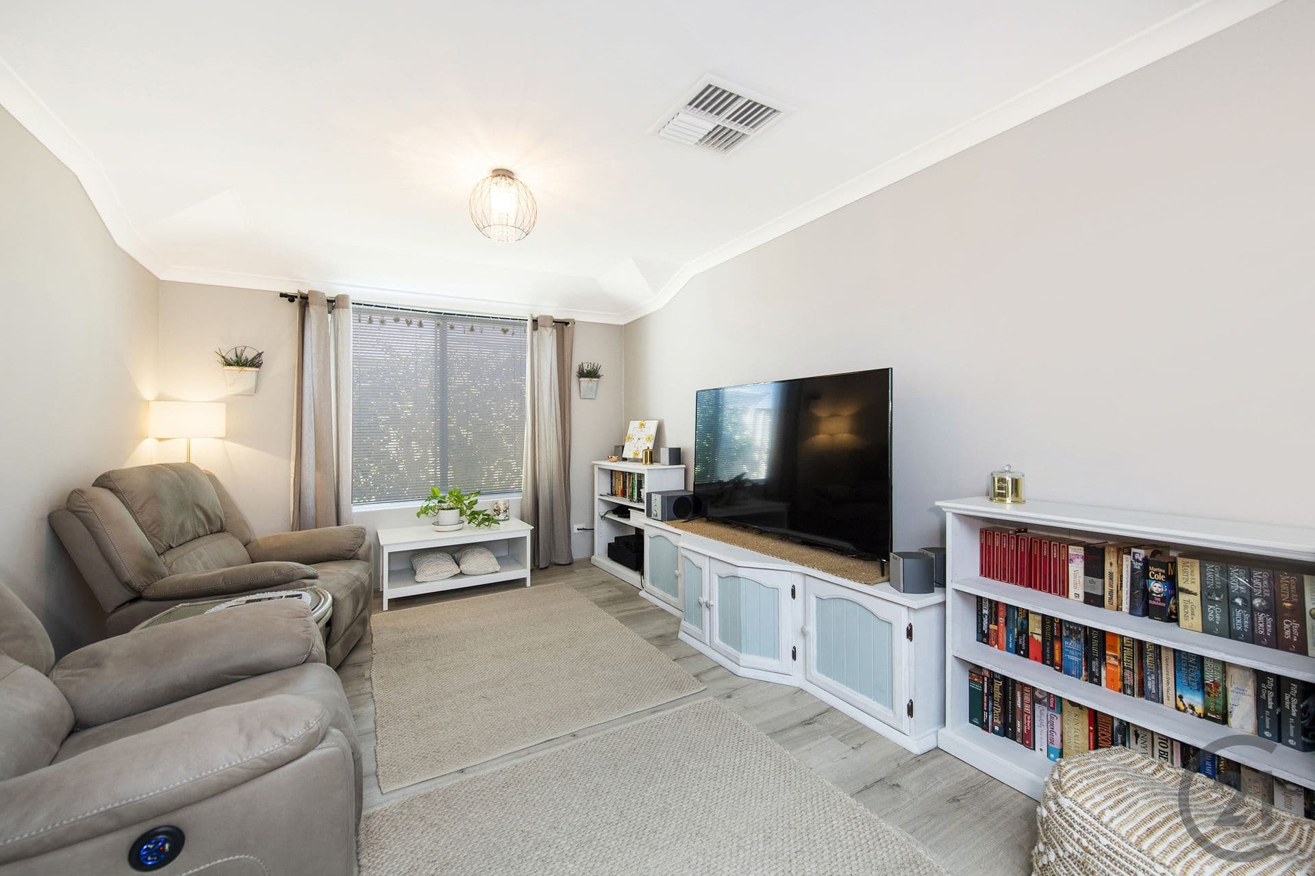 67 Floribunda Avenue, Halls Head, WA, 6210, Halls Head - Thumbnail 6