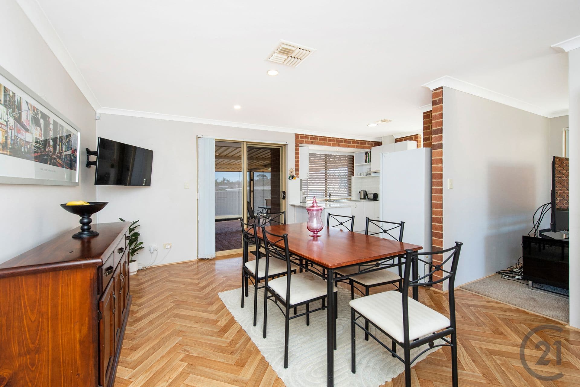 2/11 Oleander Place, Halls Head, WA, 6210, Halls Head - Thumbnail 2
