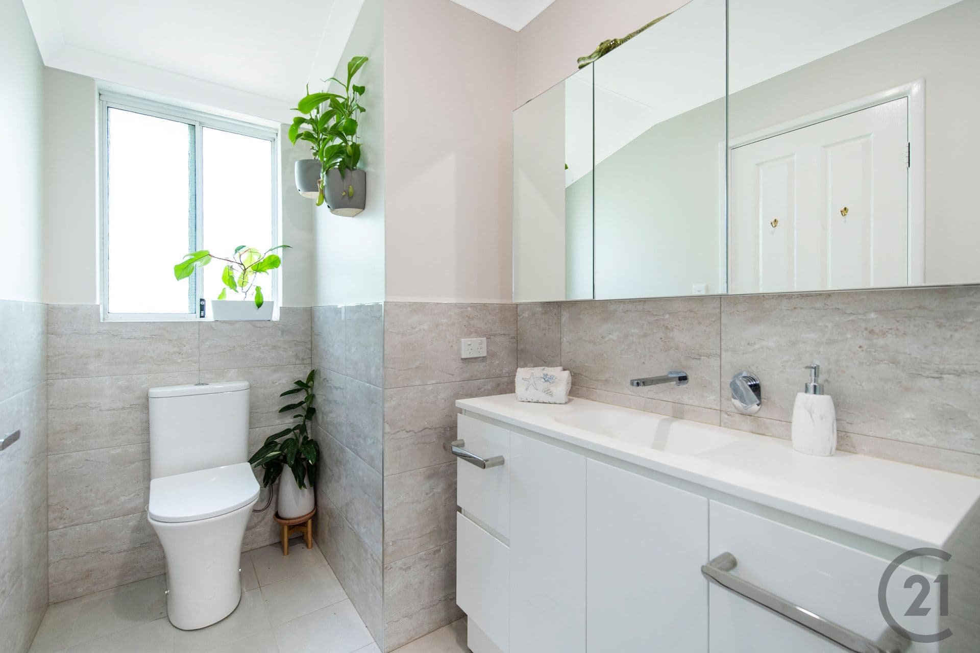 4 Willmott Close, Halls Head, WA, 6210, Halls Head - Thumbnail 5