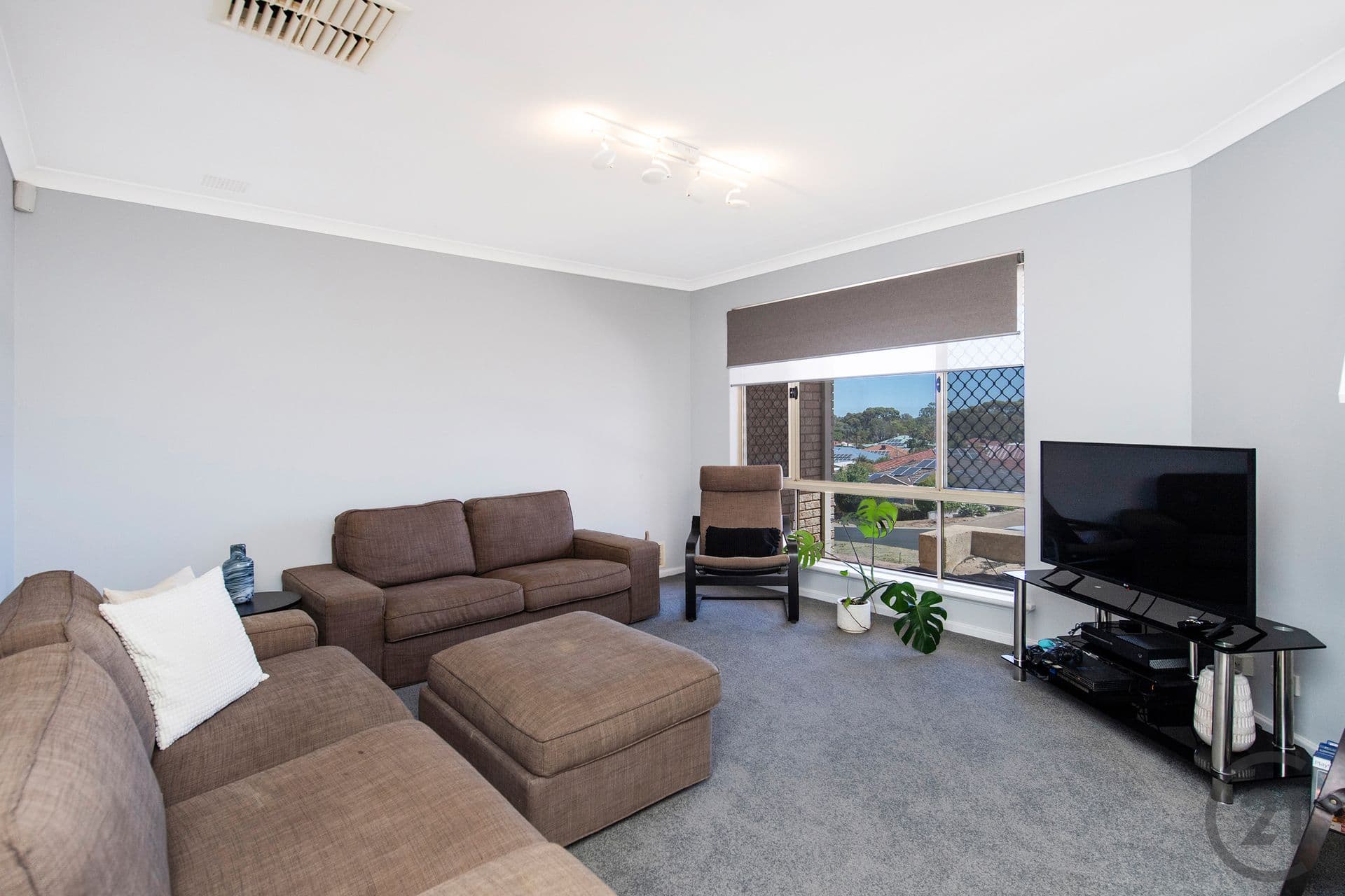 11 Lambourne Place, Halls Head, WA, 6210, Halls Head - Thumbnail 7
