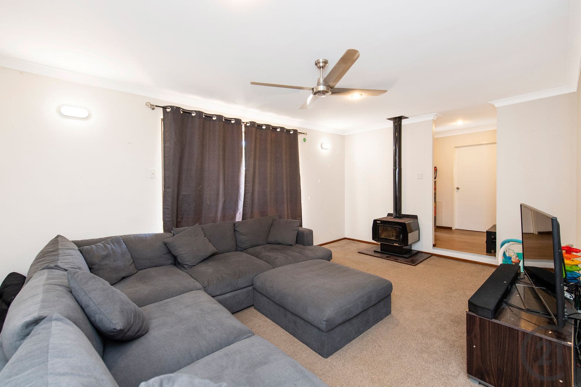 10 Karara Close, Halls Head, WA, 6210, Halls Head - Thumbnail 4