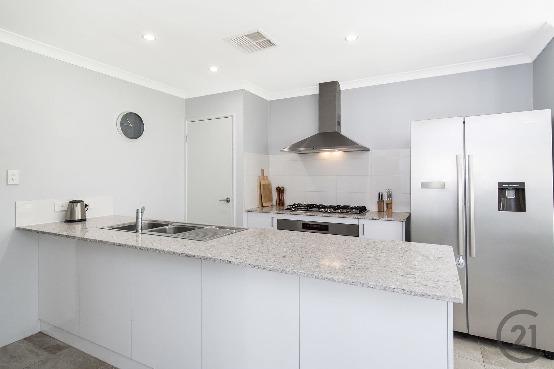 12 Yanga Court, Lakelands, WA, 6180, Lakelands - Thumbnail 2