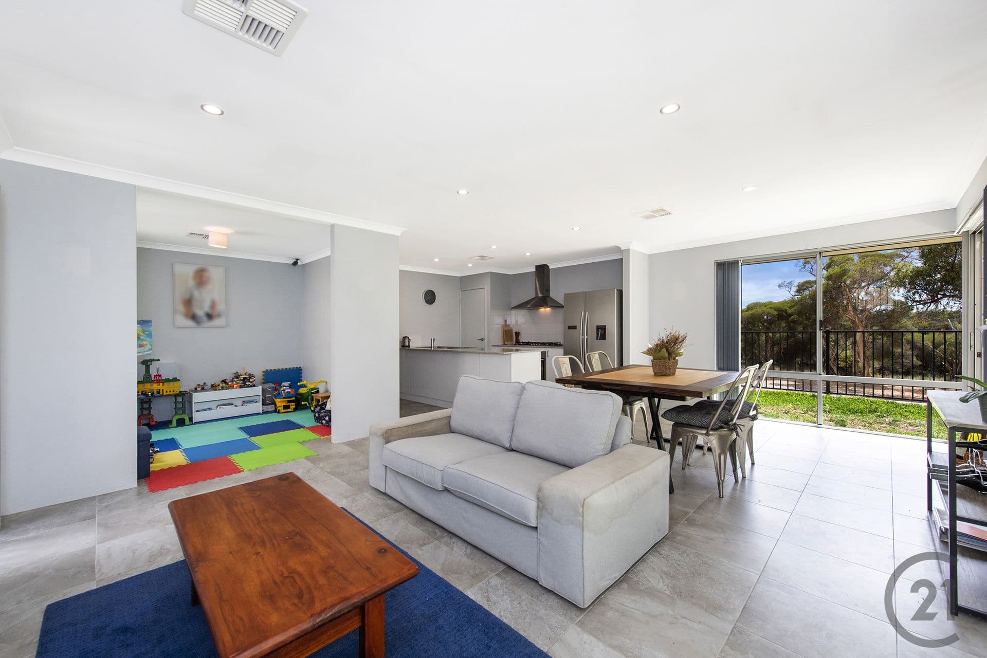 12 Yanga Court, Lakelands, WA, 6180, Lakelands - Thumbnail 6