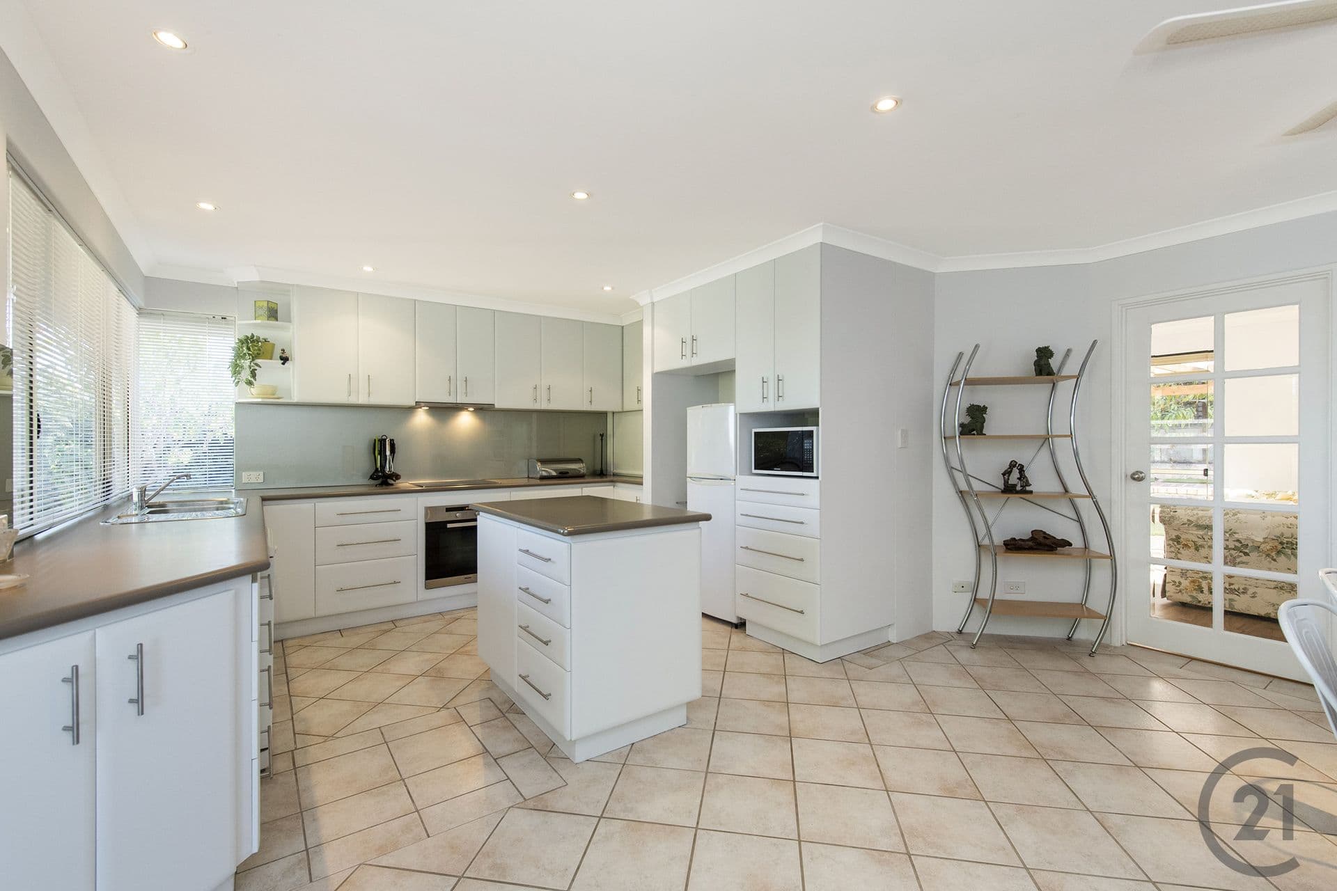 25A Janis Street, Halls Head, WA, 6210, Halls Head - Thumbnail 7