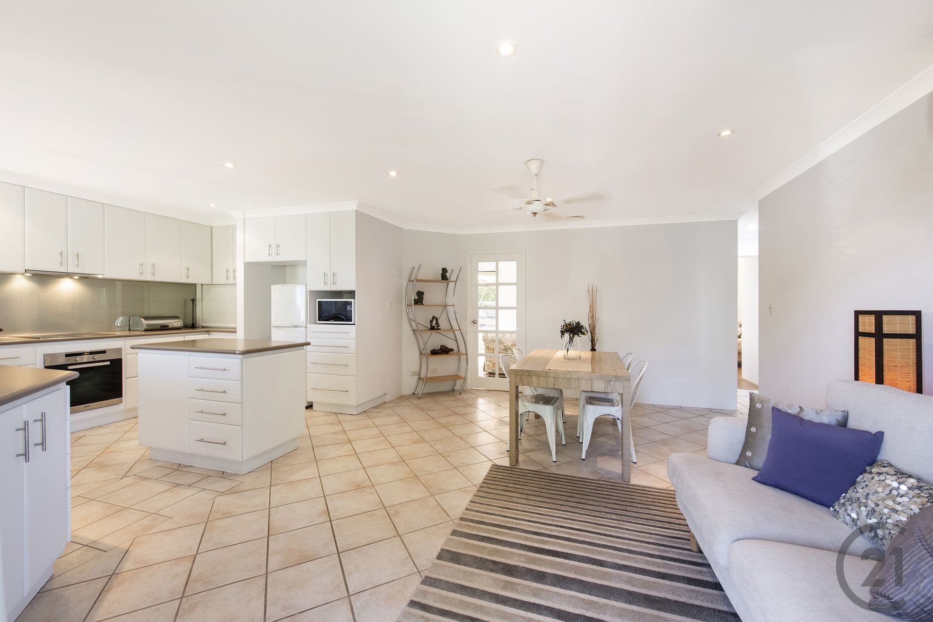 25A Janis Street, Halls Head, WA, 6210, Halls Head - Thumbnail 5